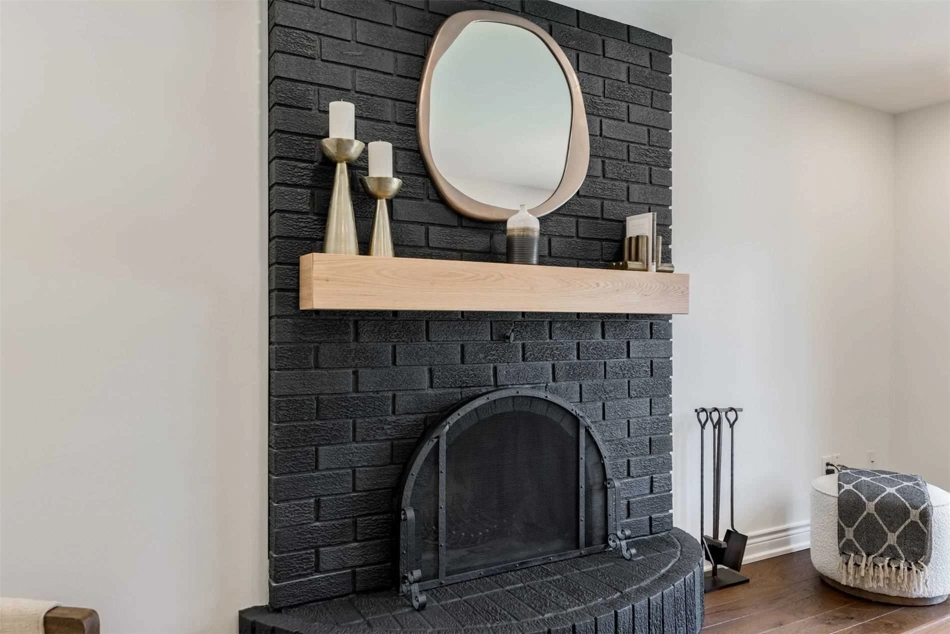 Fireplace.jpg