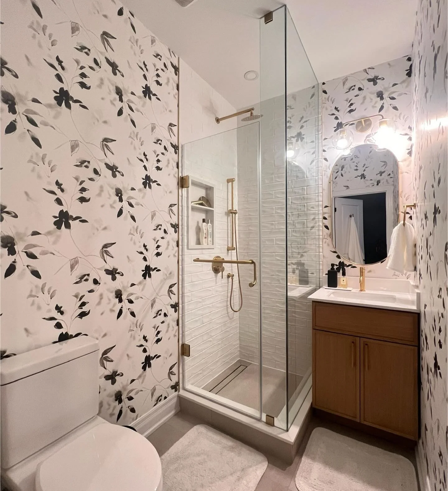 Swipe for the before.  This washroom for the family dog, is a clear representation that not all renovations need to break the bank, but the right finishes make the difference. 

#interiordesign 
#projectTO
#projectheward 
#lovewhatyoudo❤️ 
#washroomd