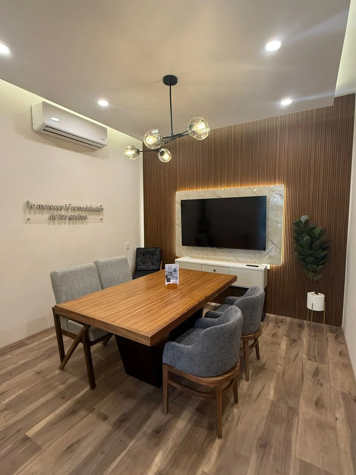 WhatsApp Image 2026-03-07 at 15.12.47 (7).jpeg