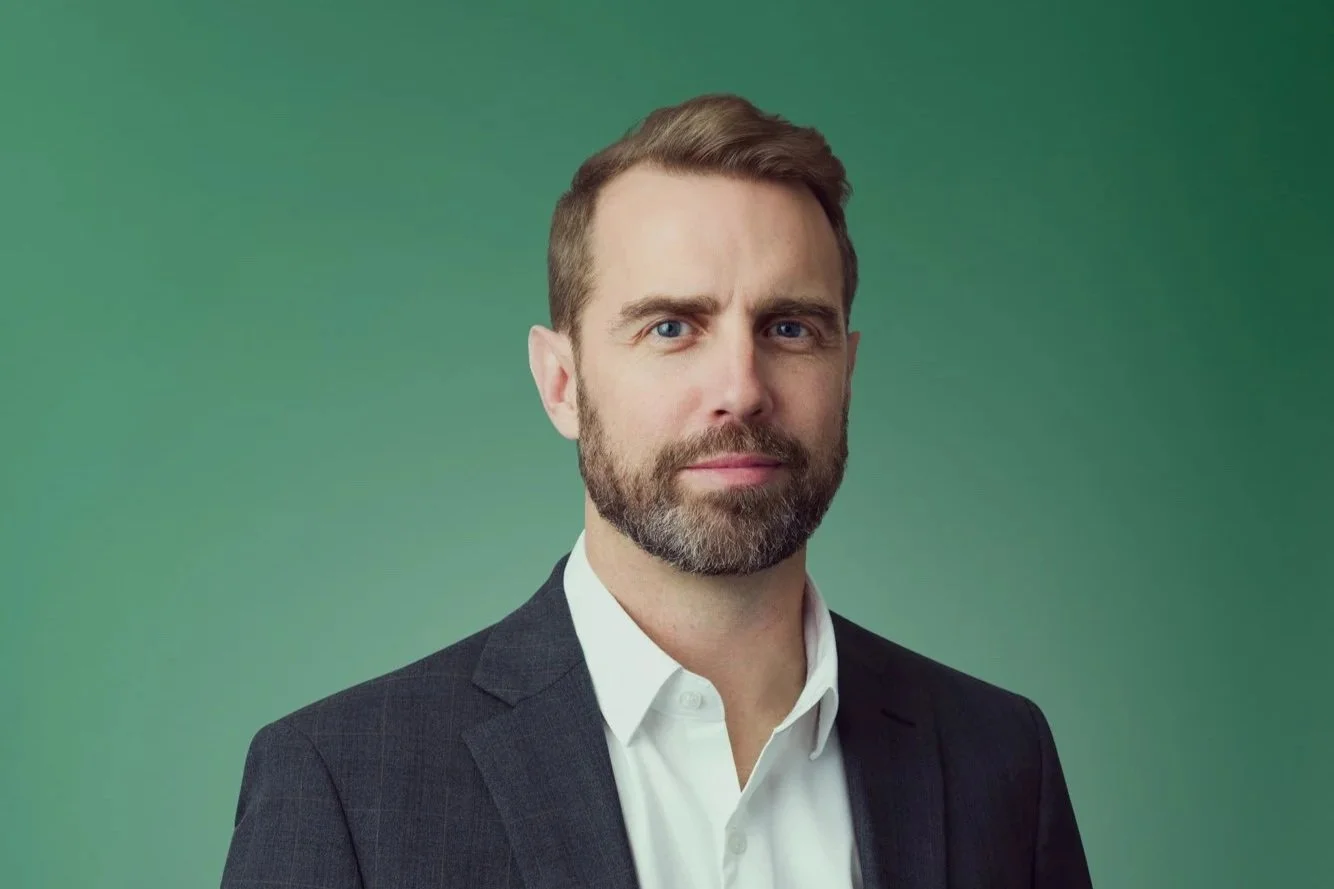 Creative Direction for Corporate Headshots, Team Photos, and Brand-Aligned Portraits