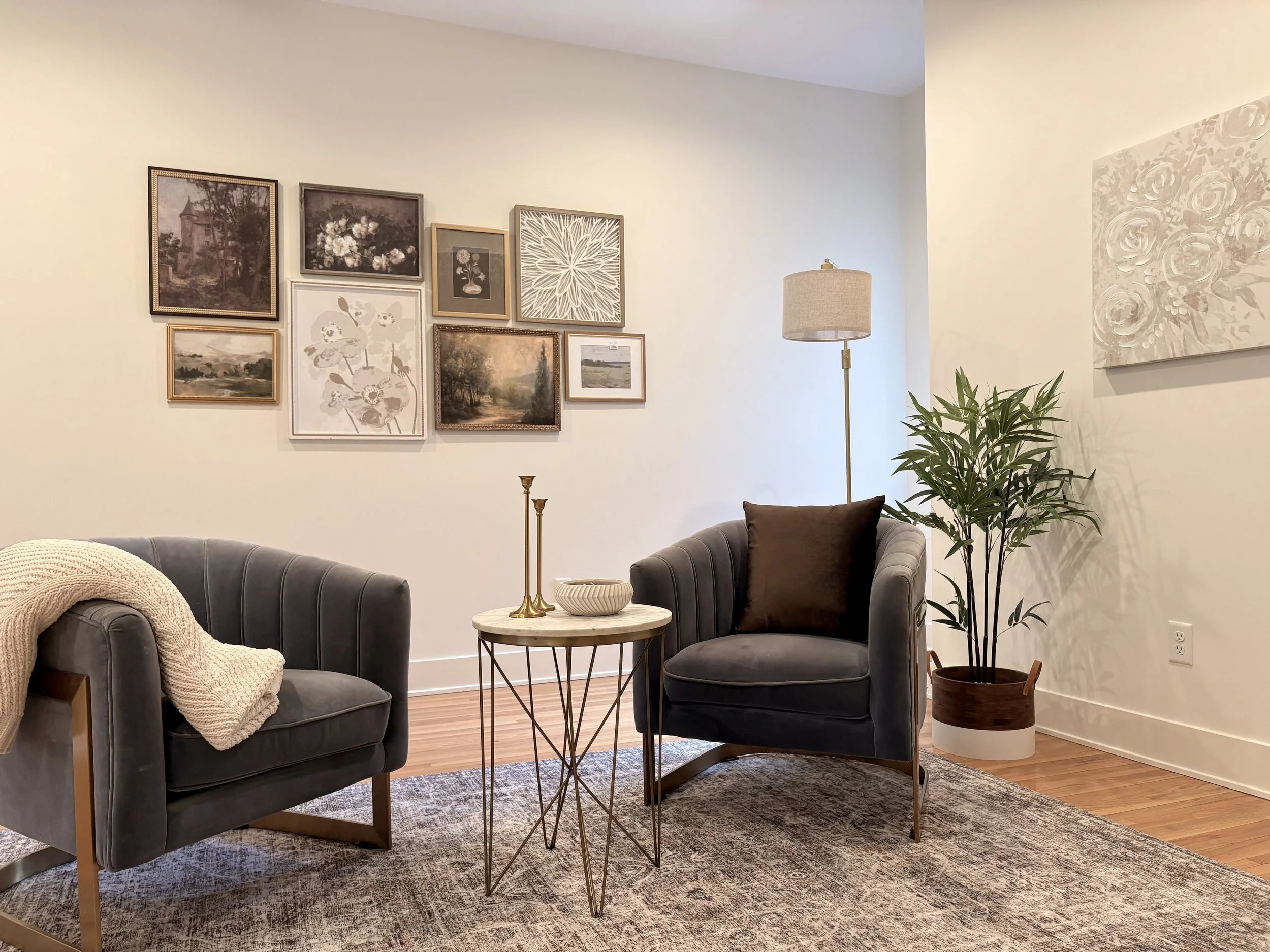 2nd floor sitting area.jpeg