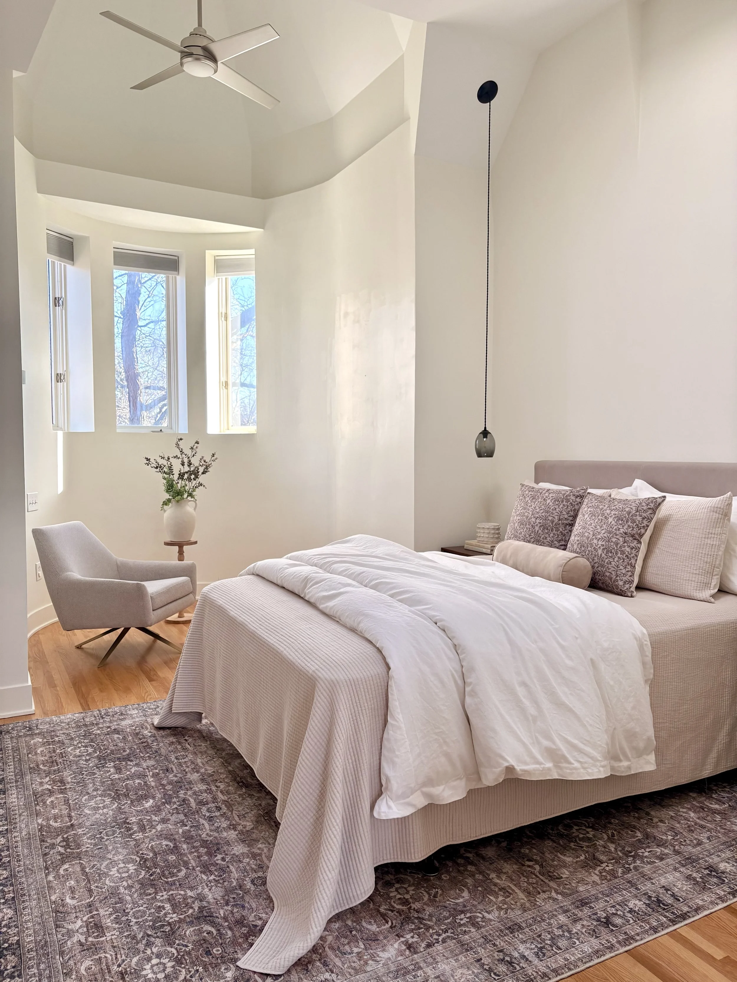 primary bedroom.jpeg