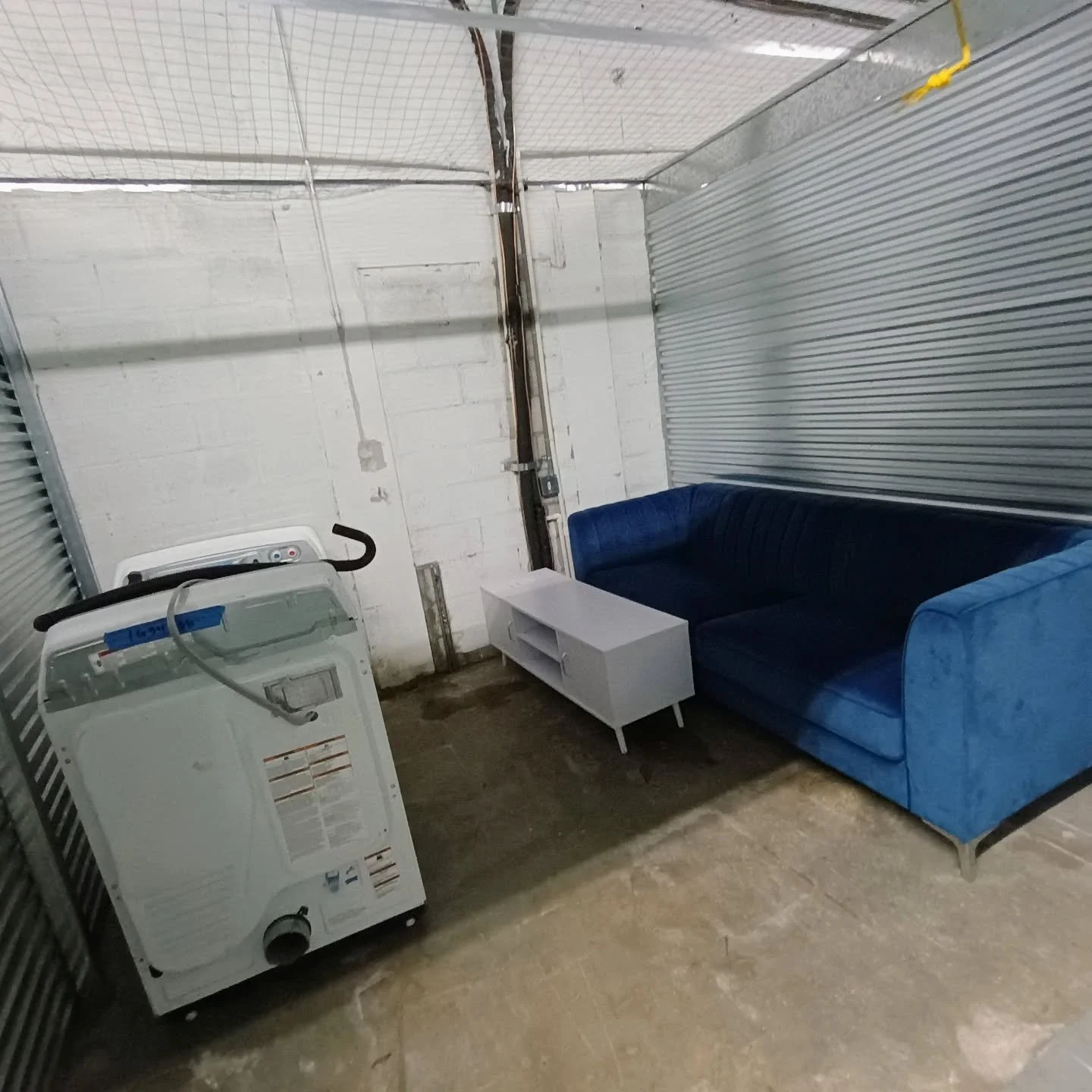 We are now offering storage options, from shared storage units to whole unit rentals. It can be a few items or a whole house. We will pick up, store and deliver your items. Temperature controlled units, flat rates and peace of mind. 

#candjdelivery 