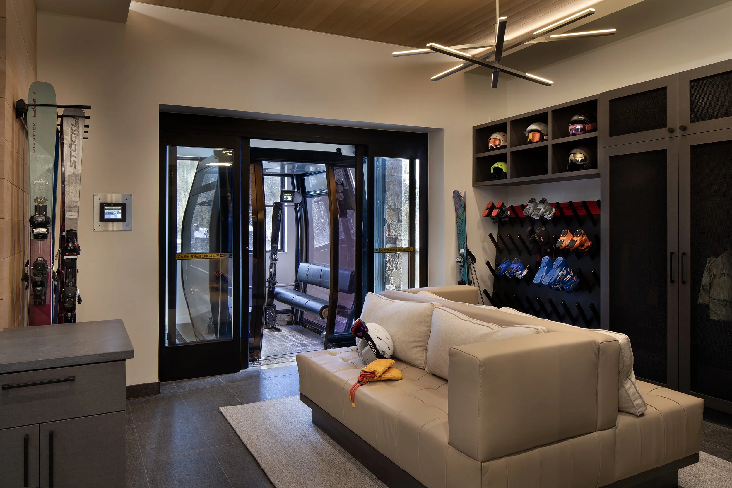 7 SkiTraverse_0424_EaskiLivin_web_2500w.jpg