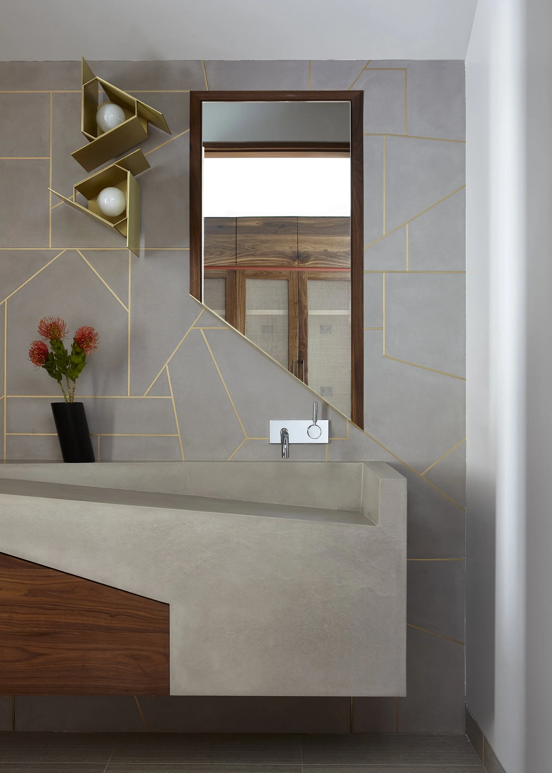 8 2019_02_27 HW 0856XX_Broadside Sol_web_2500h.jpg