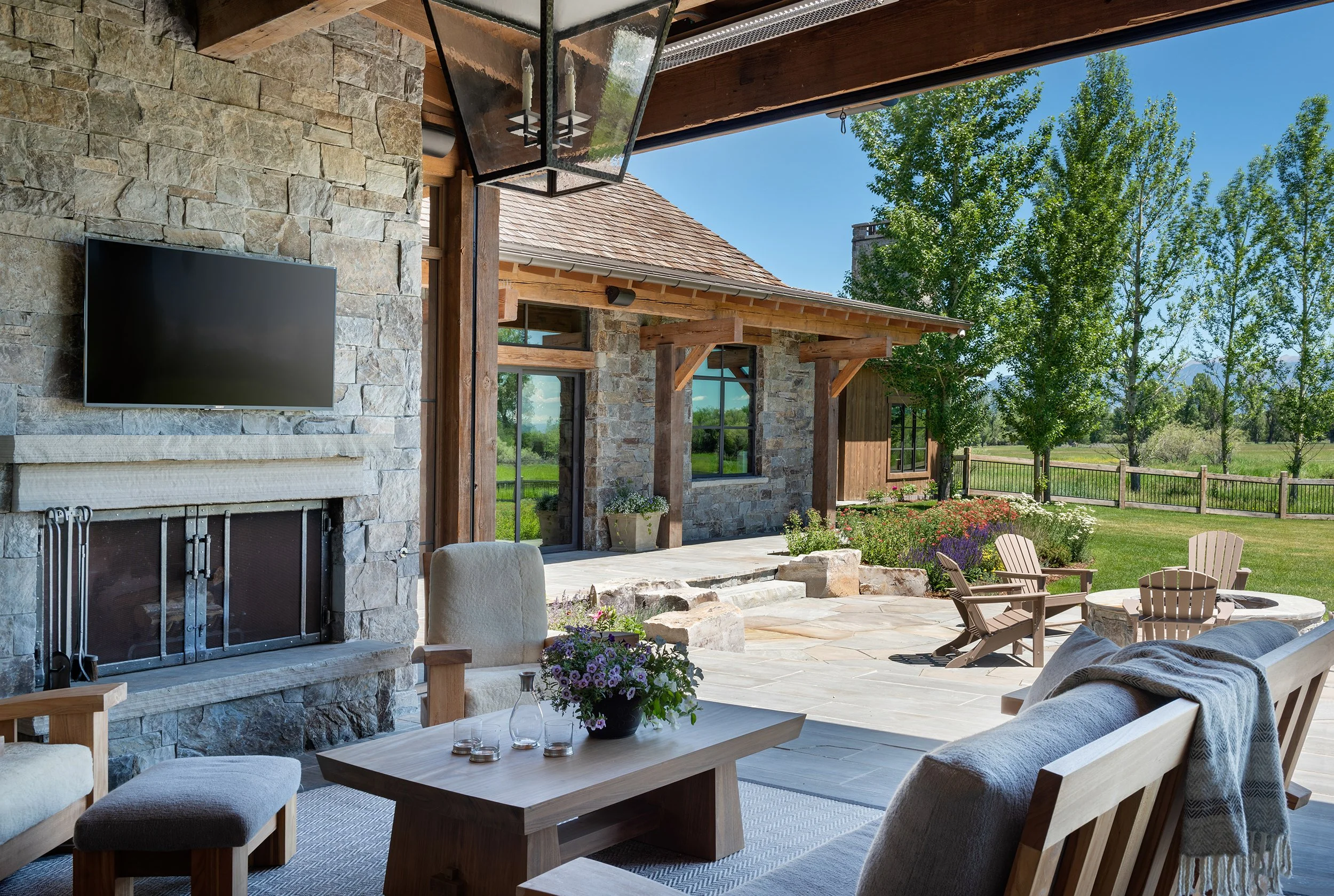 8 WKP - Circle B - HR-23_Longbow_web_2500w.jpg