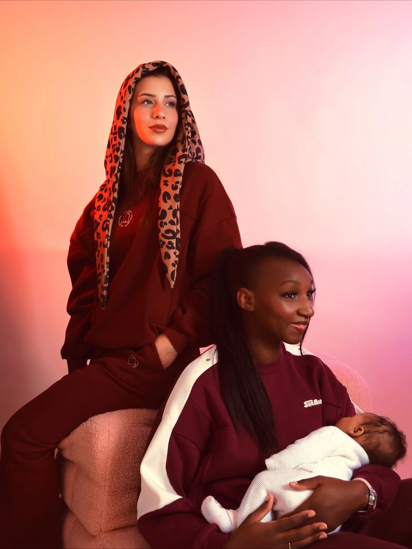 @shemere_clothing &lsquo;Street Cool Mum Clothing&rsquo;

Photographe: @maddshots_studio 
Stylisme: @amandine.boselli_designer 
Mod&eacute;liste: @marine_touati_modeliste_ 
Model: @clarainzz
Model: @perfect.tan91

#studiophotography #mode #fashionedi