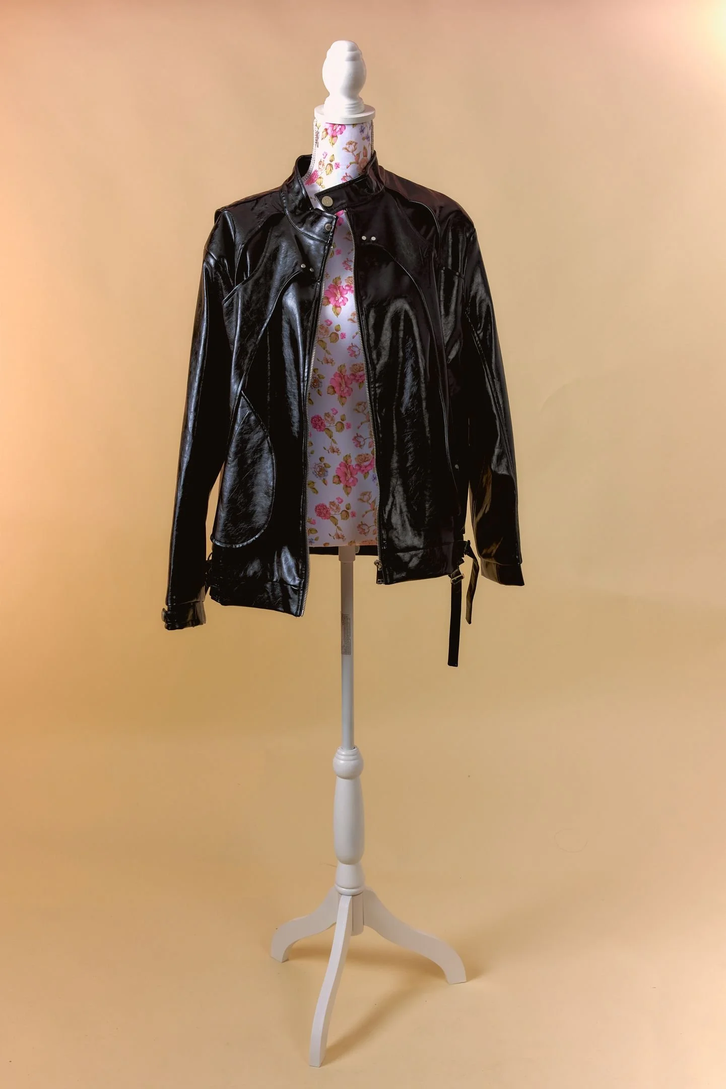 Veste aspect cuir homme  Arcana archive 
Taille : M/L