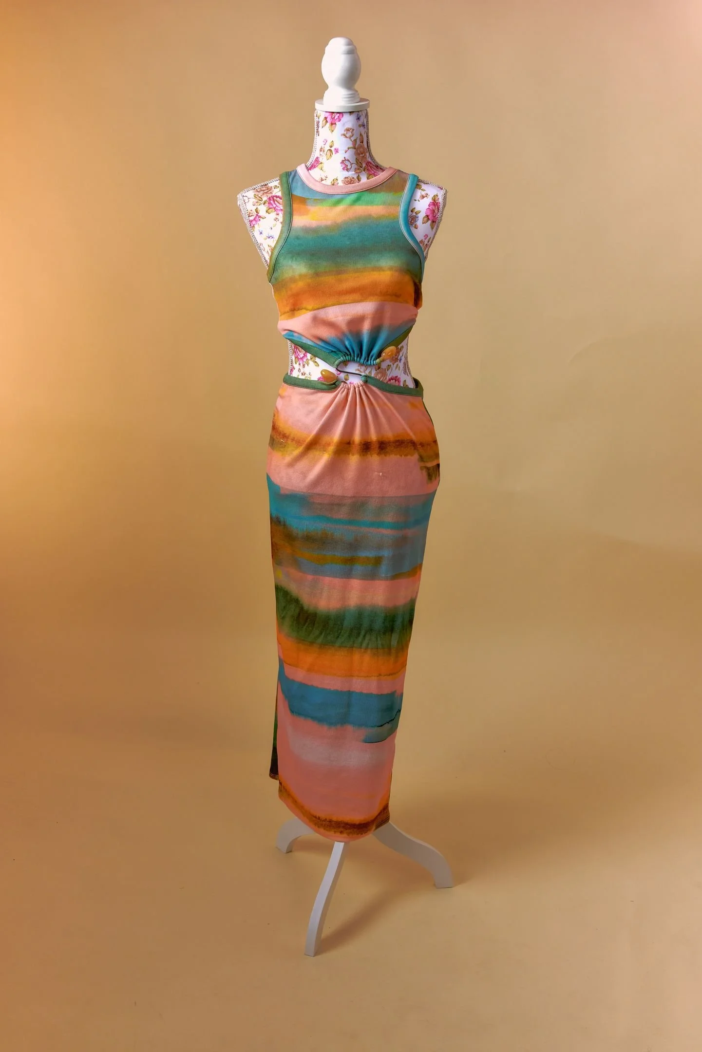 Robe dégradé couleur
Taille : S/M