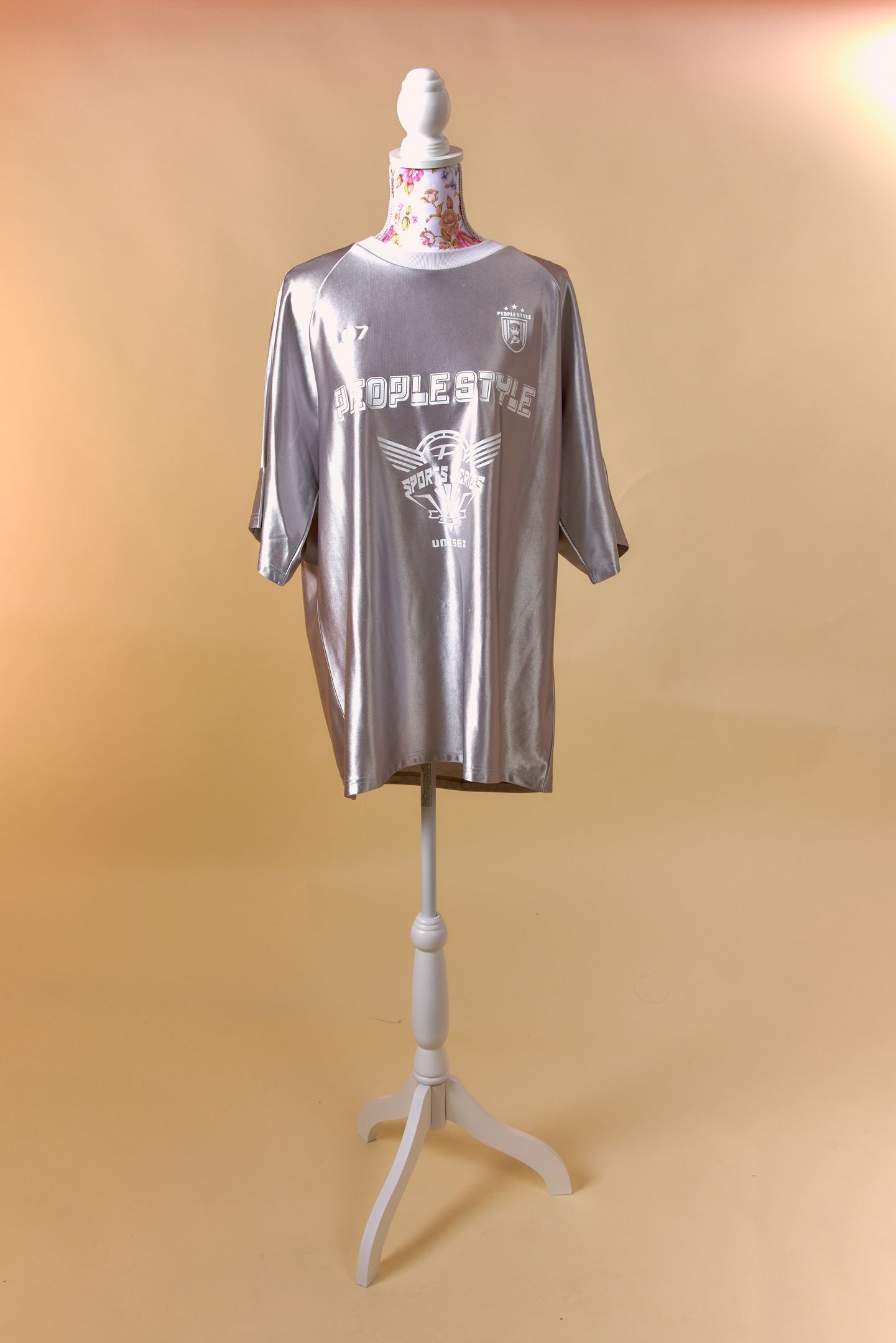 T-shirt argenté unisexe  Arcana archive 
Taille : M/L