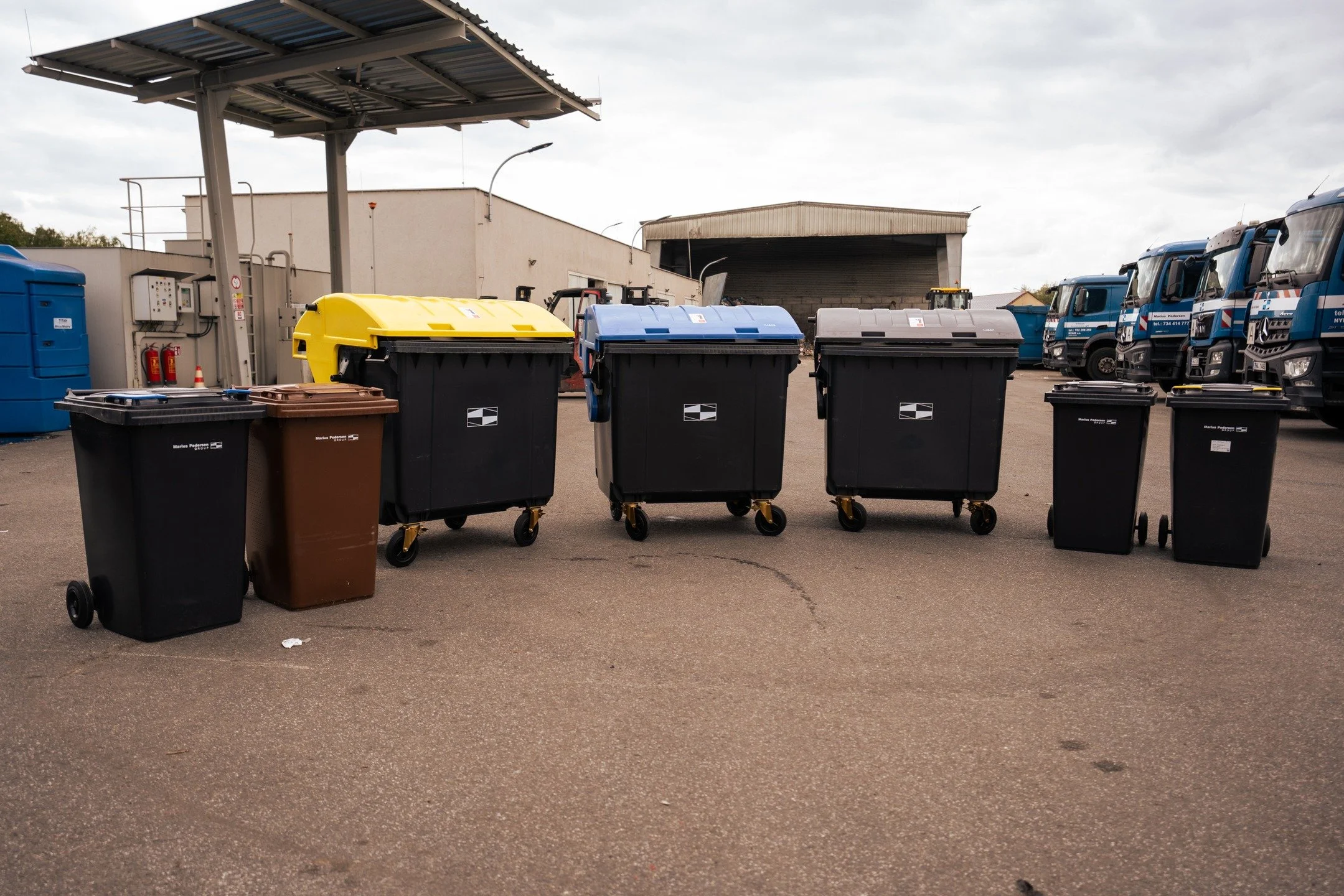 Star&aacute;me se o to, aby měl každ&yacute; odpad sv&eacute; m&iacute;sto. 🧩

Na&scaron;e kontejnery nejsou jen n&aacute;doby &ndash; jsou souč&aacute;st&iacute; syst&eacute;mu, kter&yacute; funguje d&iacute;ky v&aacute;m.

Spr&aacute;vn&eacute; tř