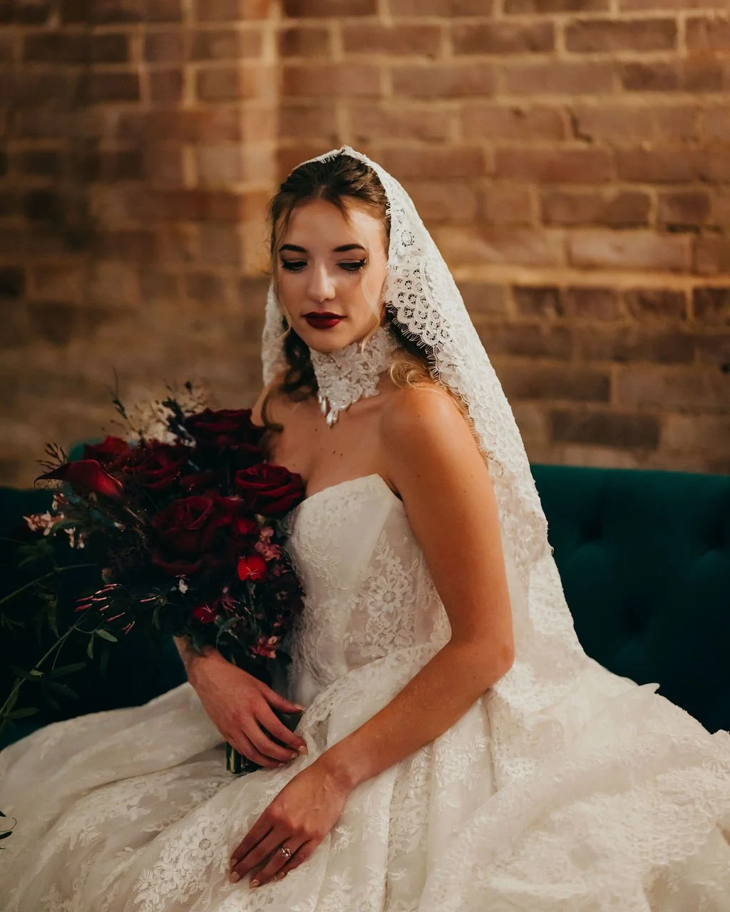 Raise your hand if the Gerard Butler as Phantom version of this show is secretly your favorite (✋️ 😉 ) A standing ovation for this team of creatives, plz! 🌹 

📸: @chelsea_king_photography
Host &amp; Planning - @chelsea_king_photography
Host &amp; 