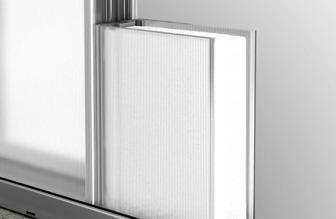 Sistema de policarbonato de alta calidad para fachadas con doble acristalamiento que aporta excelentes prestaciones.