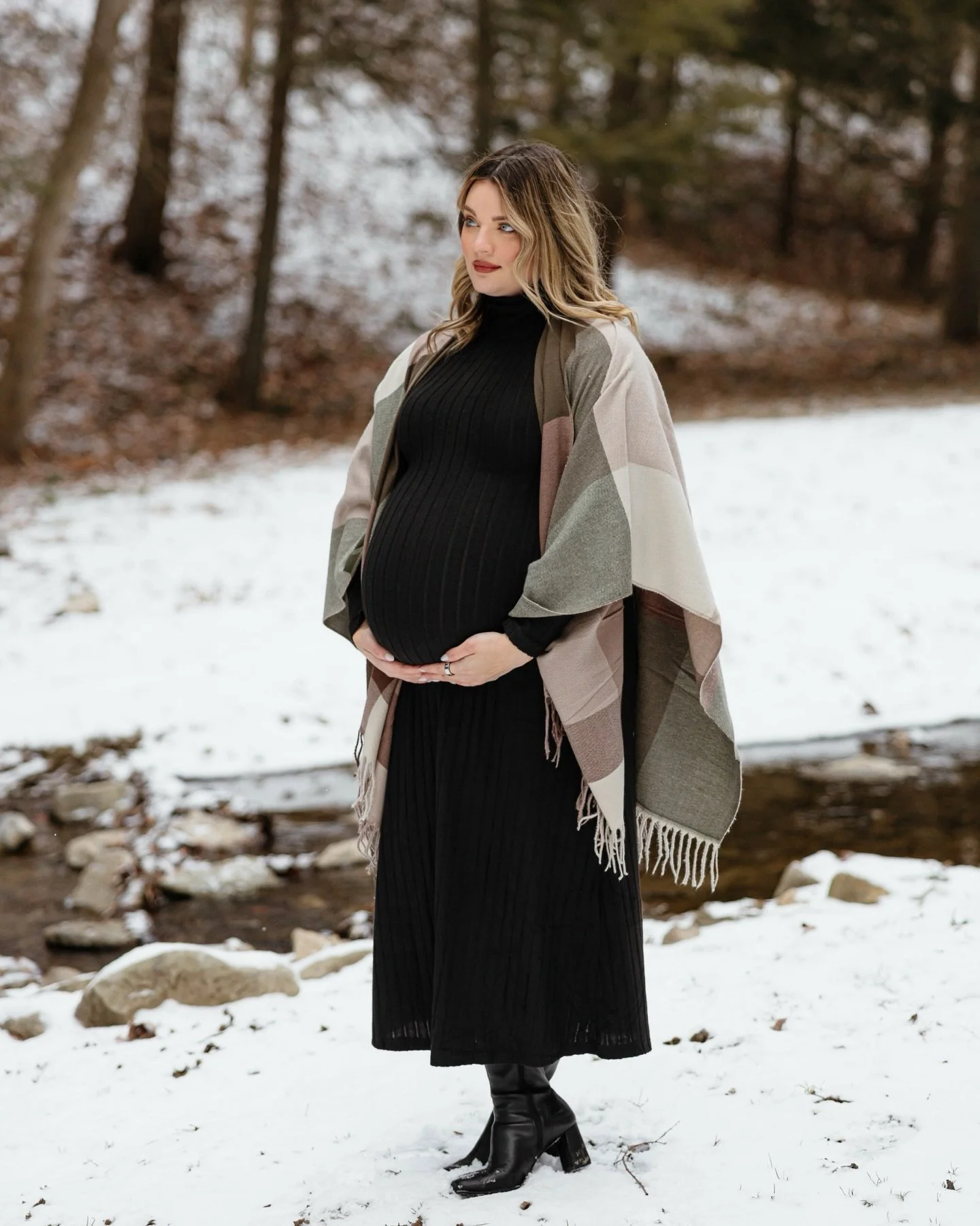 From maternity session one to three 🤍
A snowy maternity session at Oglebay in Wheeling, WV with Shelby. A few sneak peeks for now&hellip; family photos and more coming soon ❄️