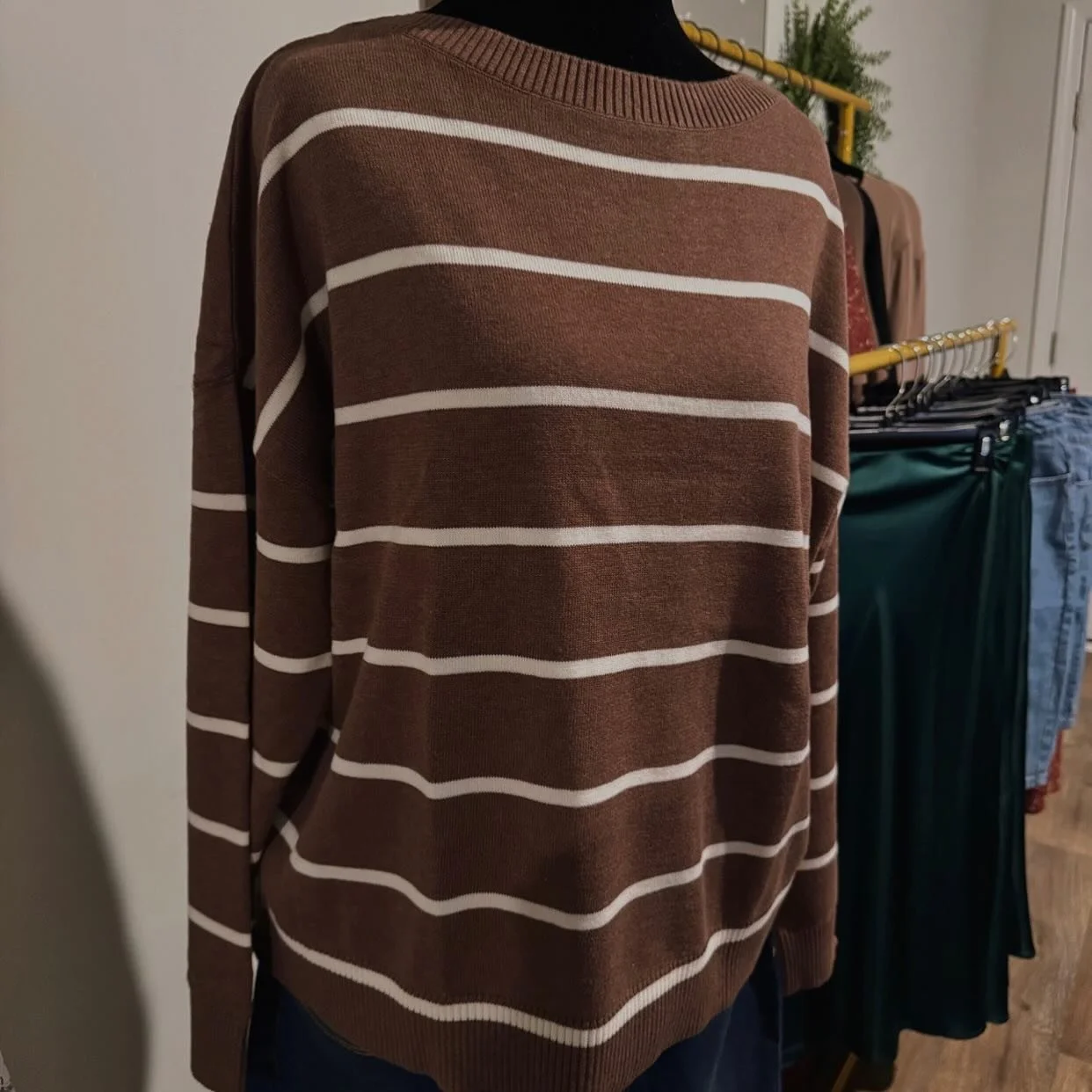 how much do we love this new fall sweater??????