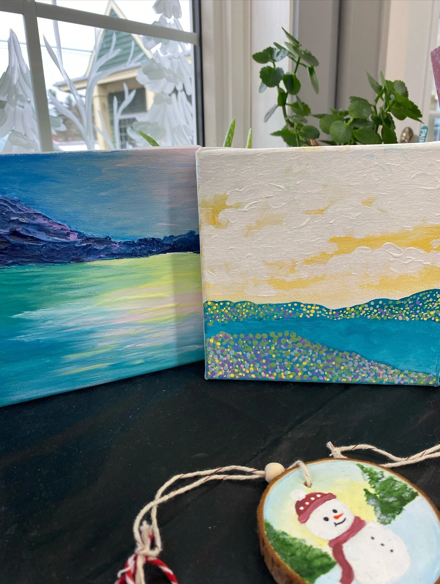At @7art_gallery_ns @7arts2 today live painting and I brought some of my little paintings! Come by and say hi! 

#communityevents #annapolisvalley #livepainting