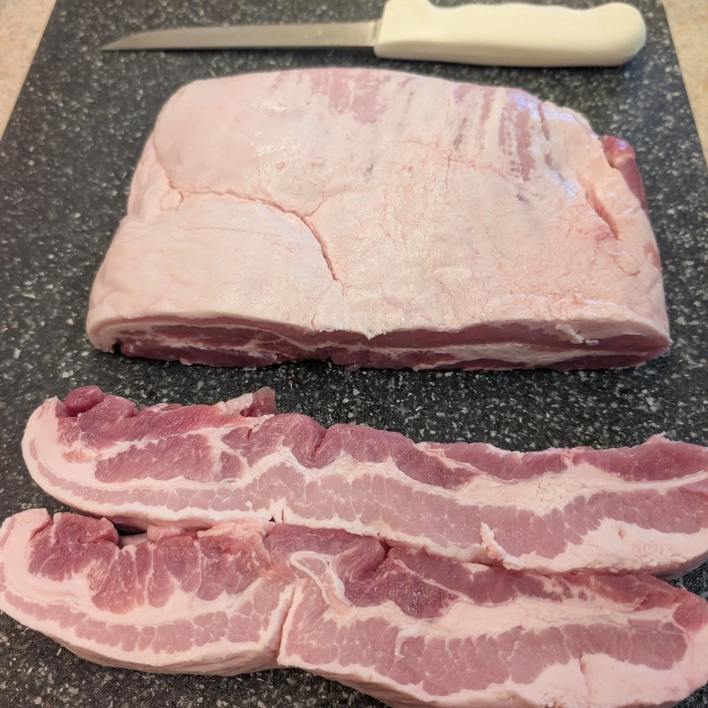 Pork belly is good for your belly. 
🍖🔪♨️
#RI #RhodeIsland #RhodeIslandWedding #RhodeIslandFoodie #Catering #BBQ #SmokedMeat #PitMaster #Foodie #BBQLovers #GrillMaster #Brisket #BurntEnds #PorkBelly #CornBread #Cookout #Food #EVentCatering #GetItWhi