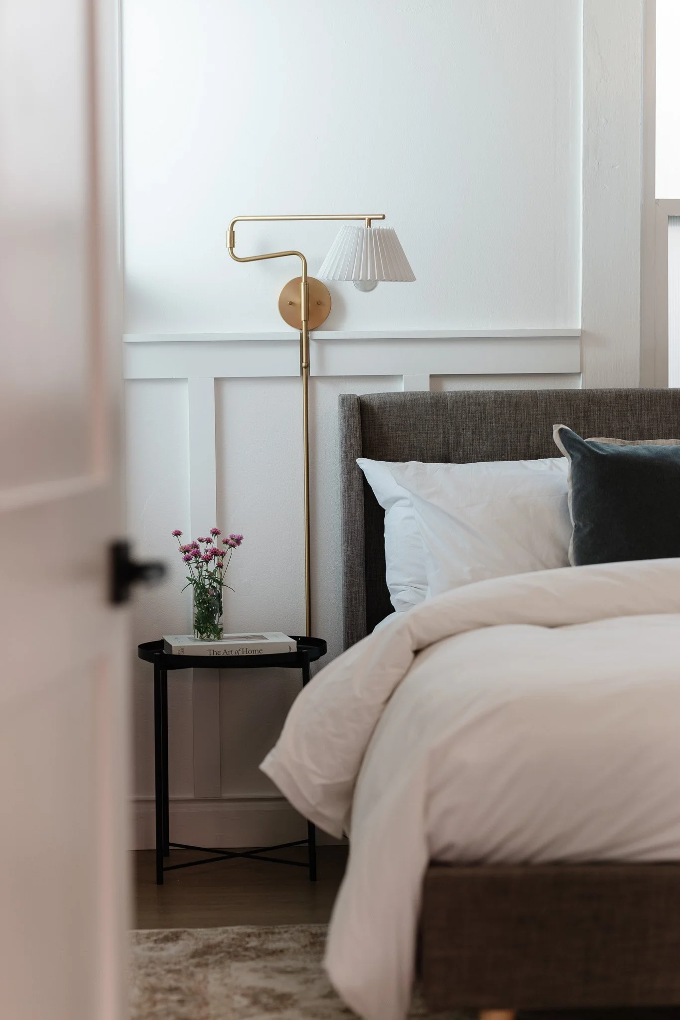 capitol-city-cottage-capitol-room-vignette-side-table-04.jpg