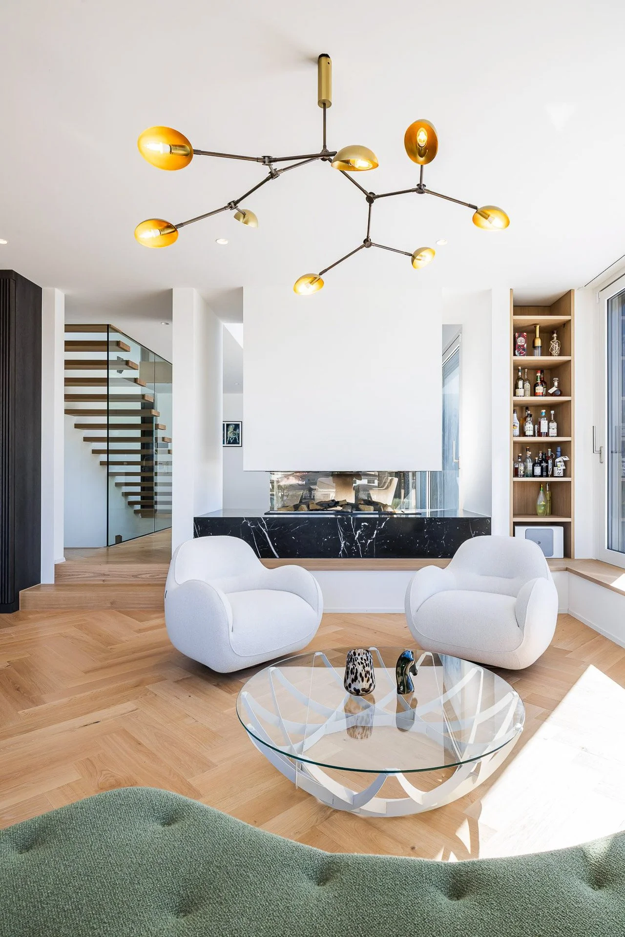 Salon lumineux à Cugy dans le canton de Fribourg