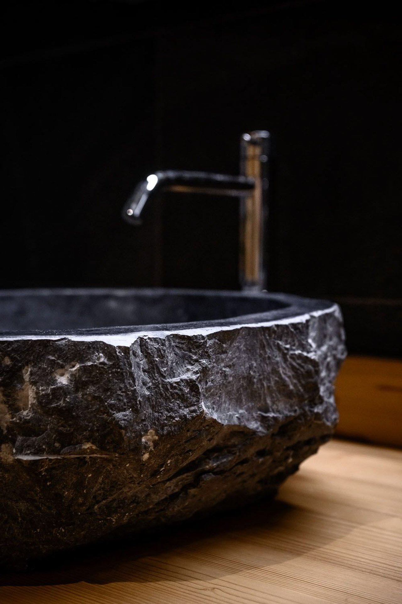 Lavabo en pierre naturelle — design intérieur contemporain Ton Projet Sàrl