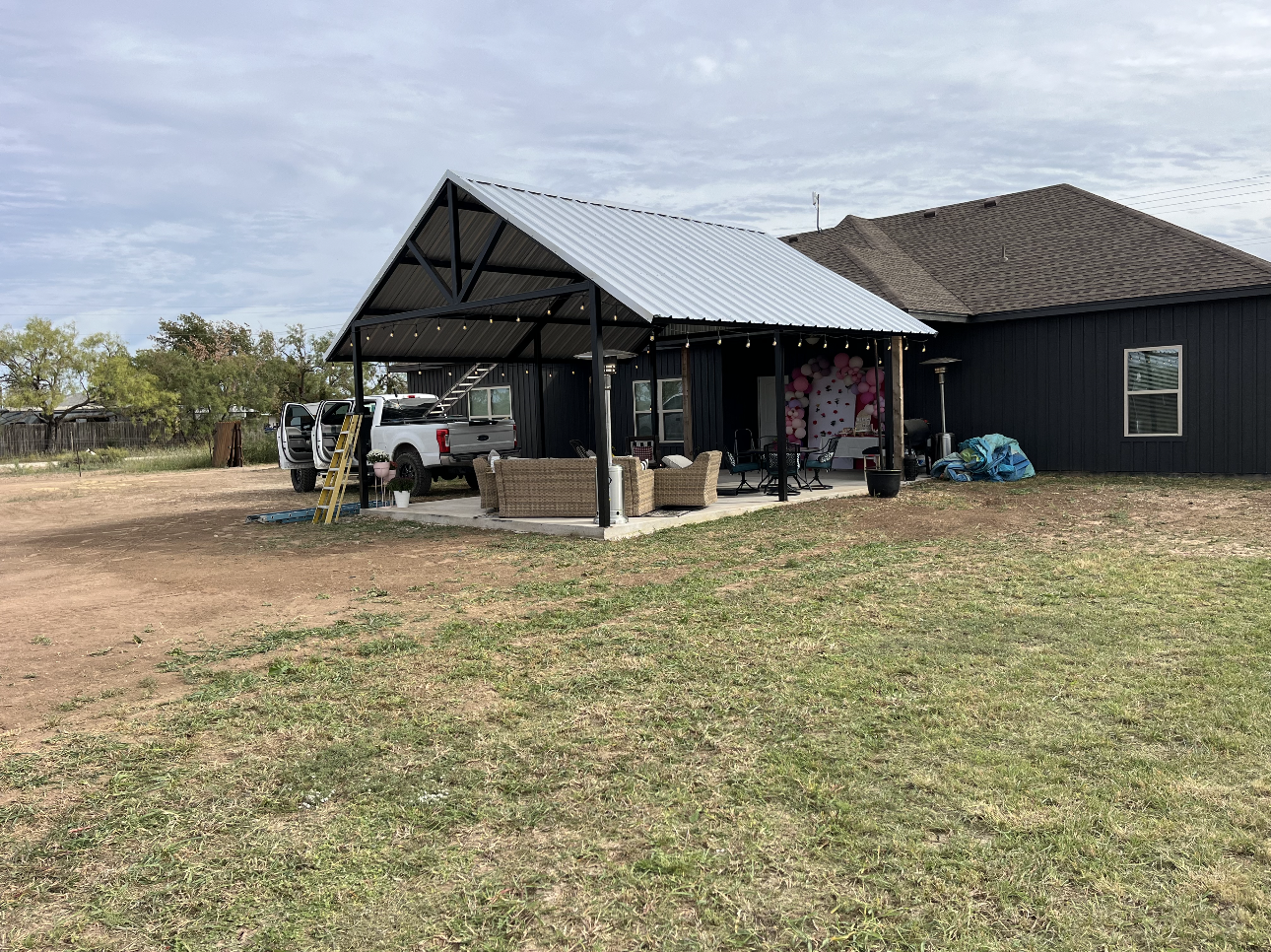 JE Custom Builds 122.png