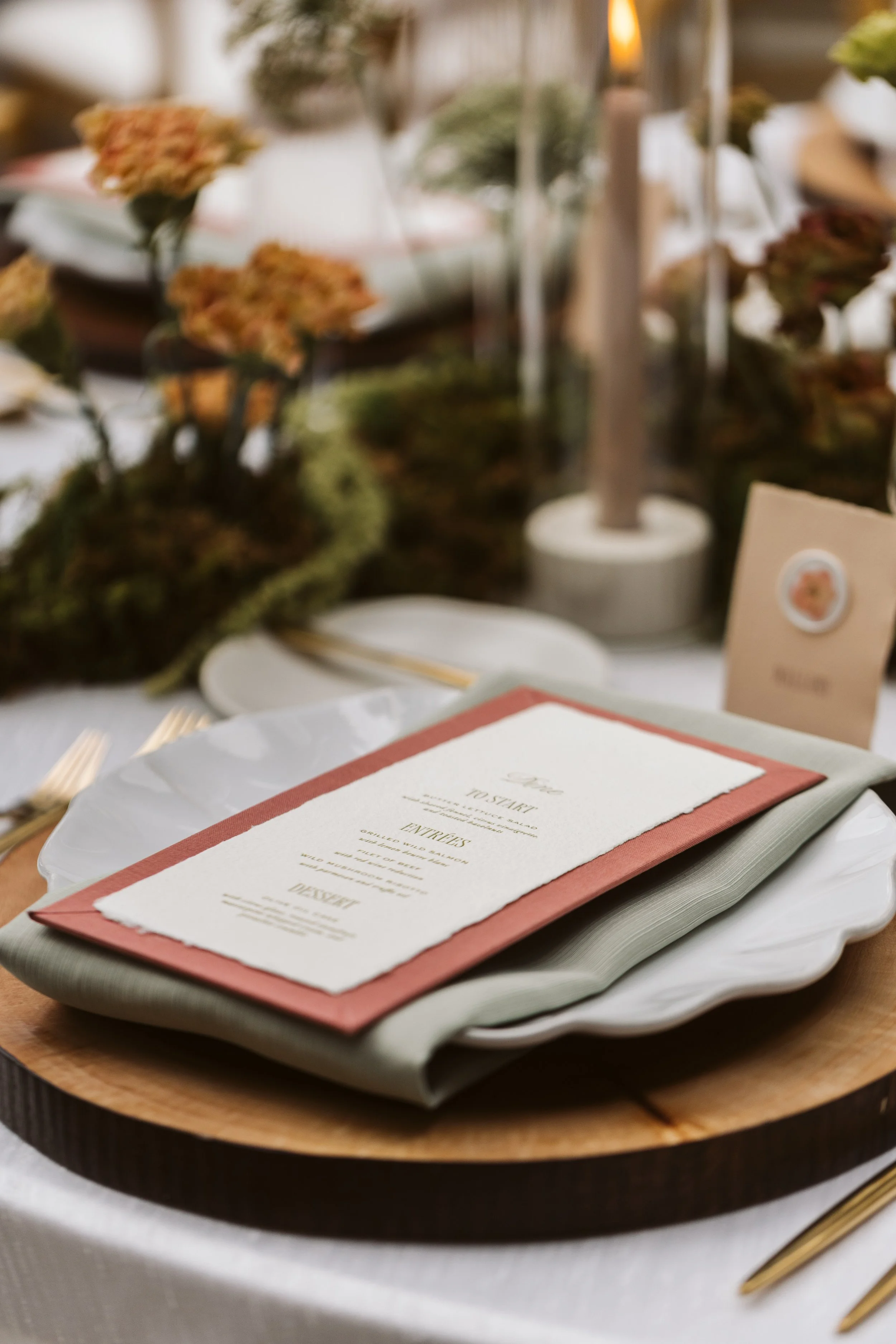 winery-wedding-tablescape-linen-folio-menu.jpg
