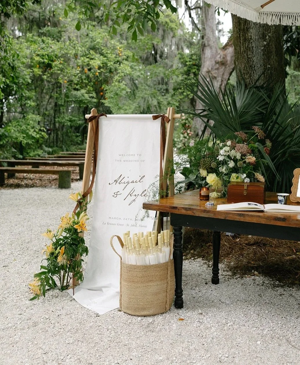 fabric-wedding-sign-southern-wedding-la-venture-grove.jpg