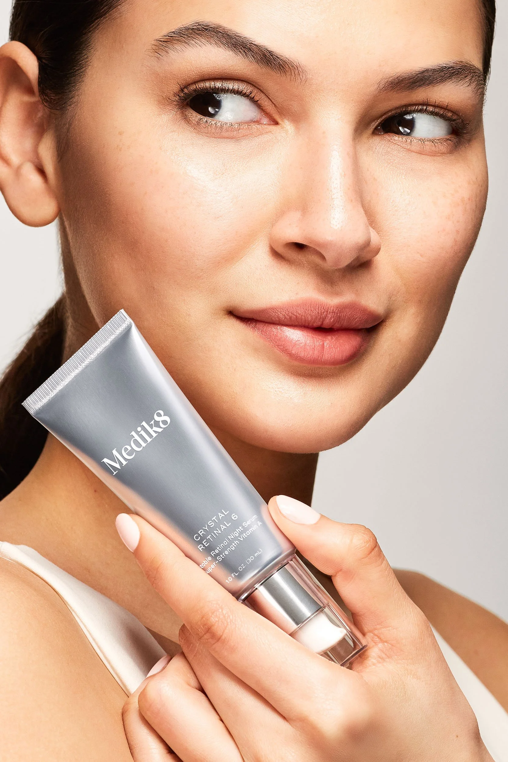 7_Still_ModelApplication_Karen_0426_website_.jpg
