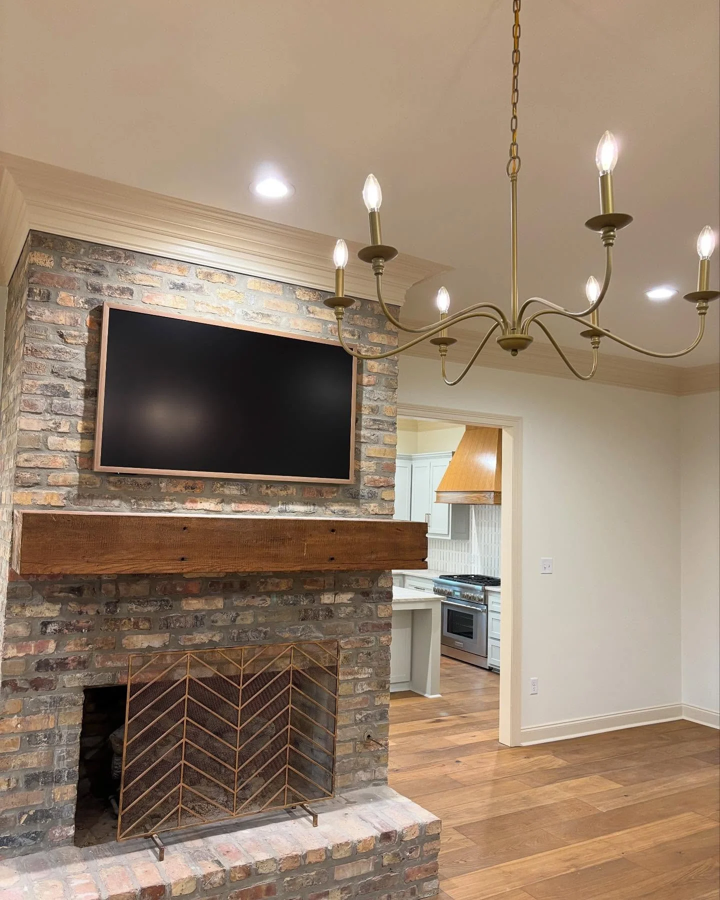 Beautiful renovation for our great clients! Thankful for those who instill their trust in us to transform their home. Most renovations start in the kitchen &amp; grow. Call today for a consultation.

#construction 
#building 
#kitchen 
#fireplace 
#r