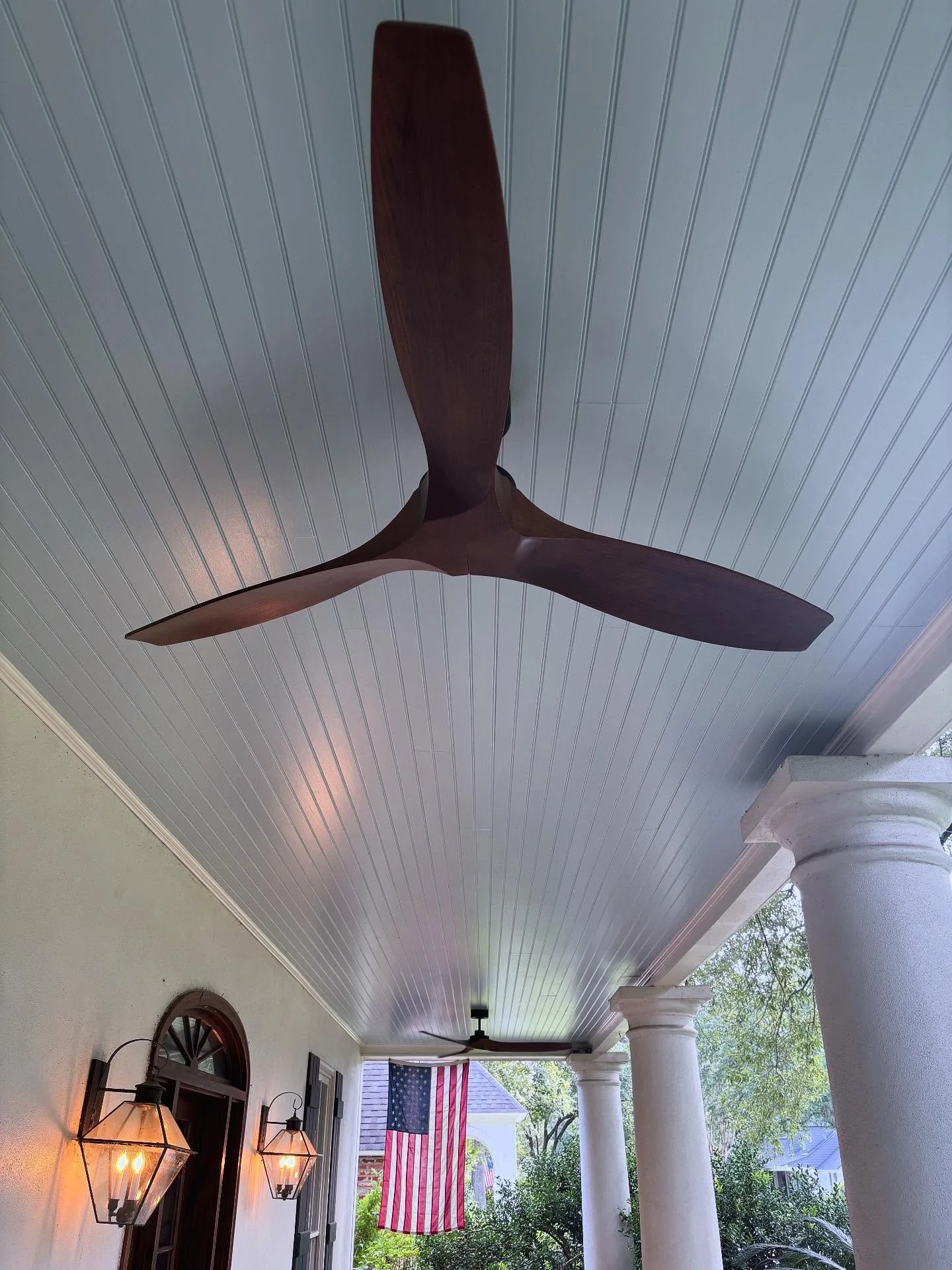 Front porch refresh! ✨

#construction 
#renovation 
#porch 
#batonrouge