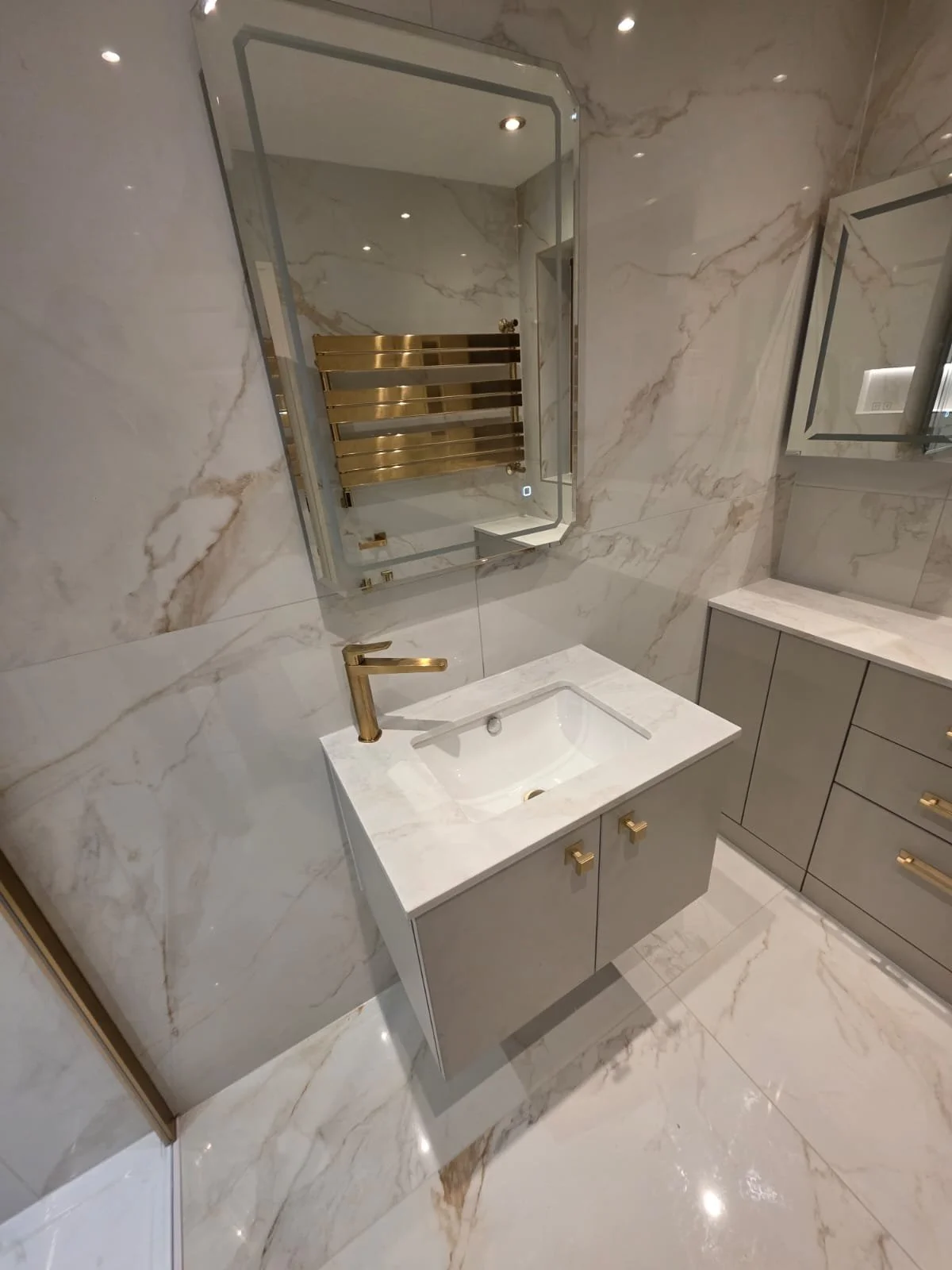 PHOTO-2025-12-18-17-29-44 (2).jpg