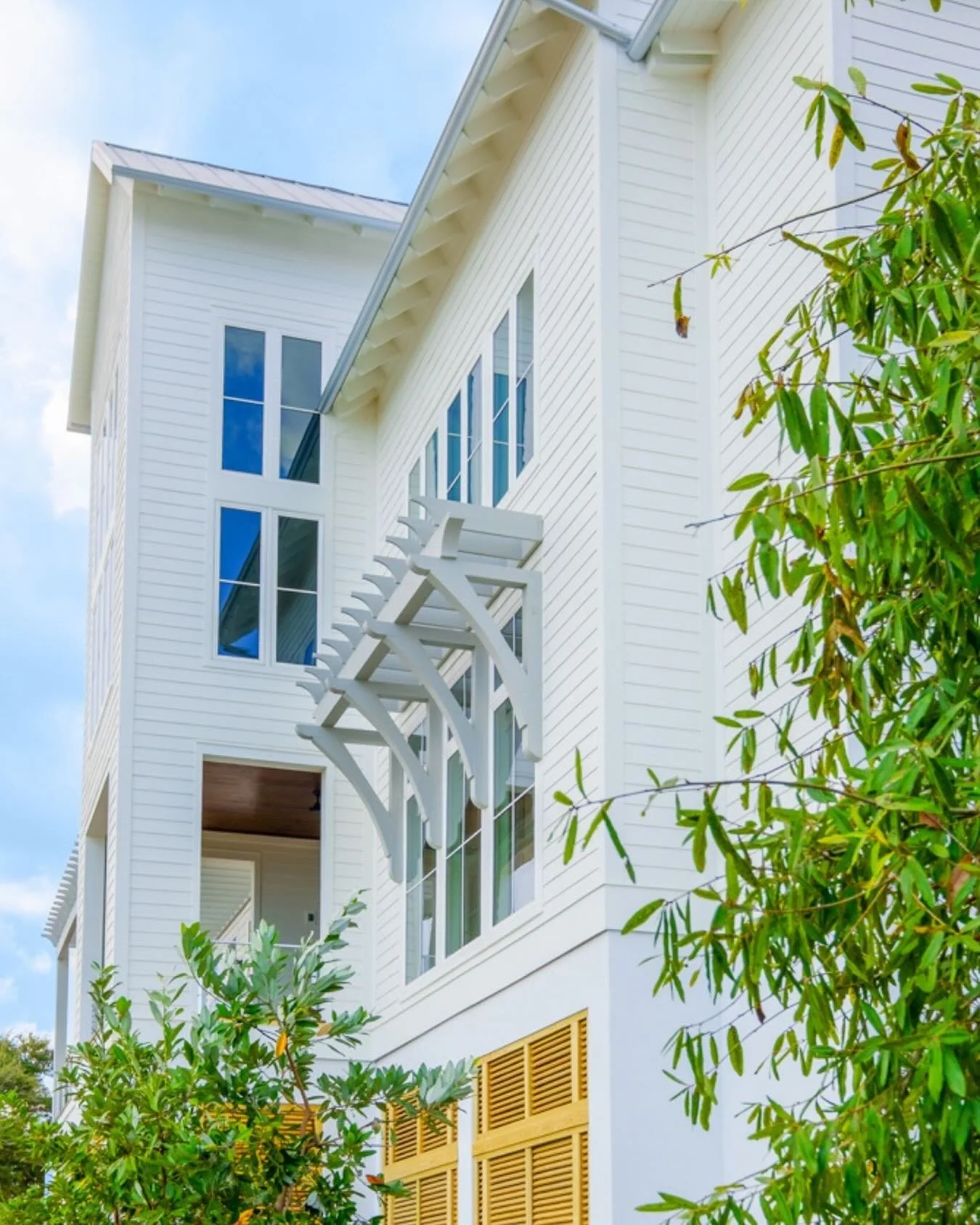 Introducing The Sands, Ocean Springs’ newest coastal community. ๐ด
Set along South Beach Drive in the golf cart district, this exclusive community offers timeless architecture, luxury finishes, and easy walkability to downtown, the beach, and