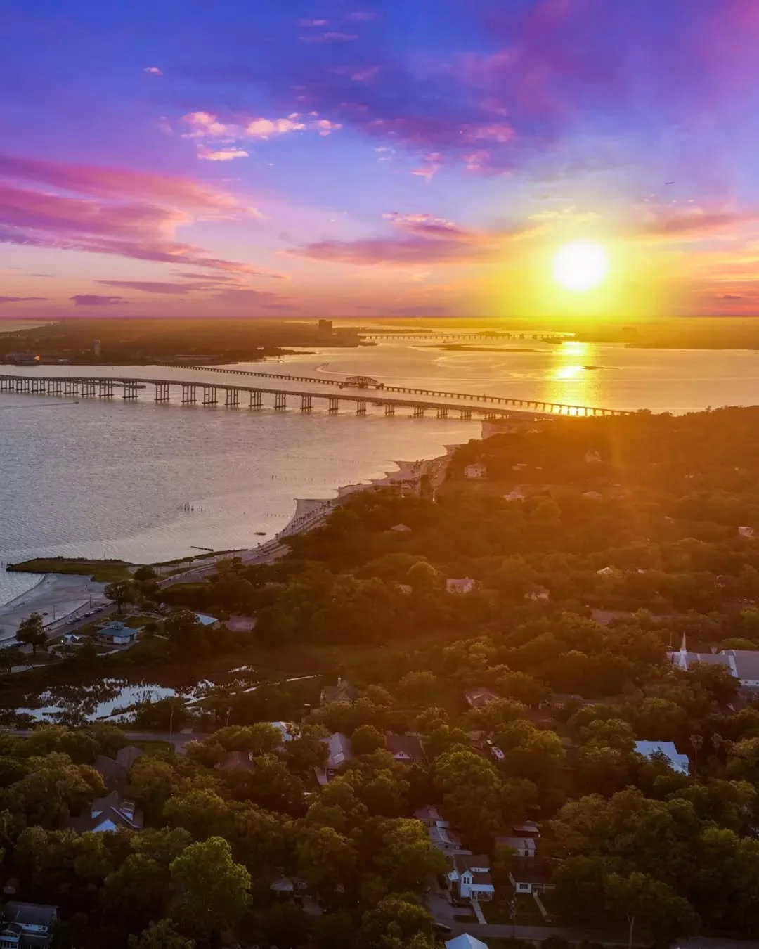 Sunsets like this bring everyone outside. ☀️🌊

This is how days end at The Sands.