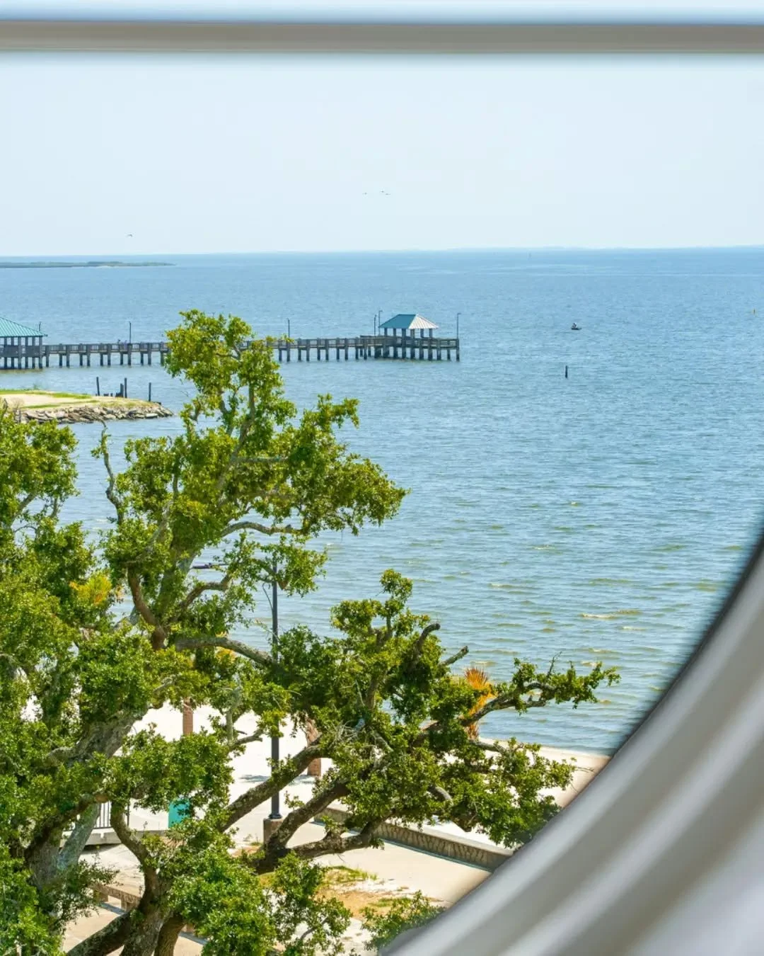 There are a handful of lots at The Sands where the views are simply unobstructed. 

Gulf horizon to the south. Live oaks framing the edges. Nothing between you and the water but air and light.

These are the kind of homesites that shape the homes aro