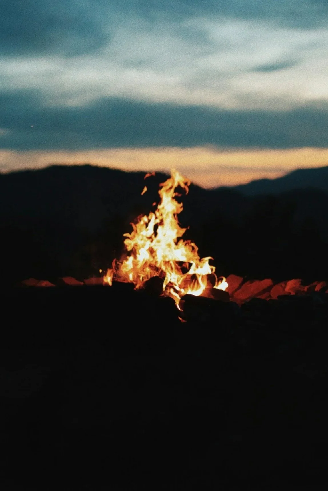 Cuisine de retraite yoga en Occitanie avec recettes ayurvédiques faciles à reproduire. Alimentation digeste, naturopathique et végétarienne. Location de gîte écologique de groupe dans l’Aude. Gîte de groupe idéal pour événements, à 30 minutes de la g