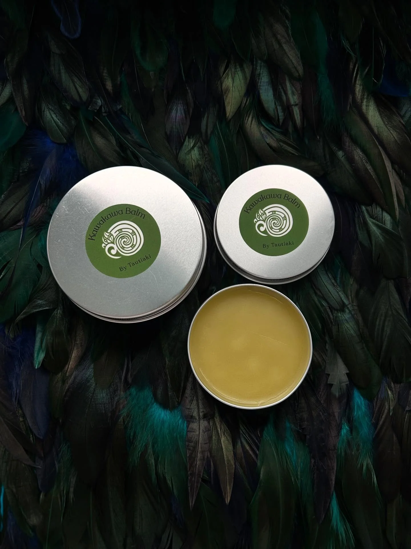 Kawakawa balm 🍃

This famous balm is a iykyk and if you don&rsquo;t - lemme tell you 

It&rsquo;s known for its anti-inflammatory and antiseptic properties. Also ideal for calming minor burns and freshly inked tattoos! 
The list is long for what Kaw