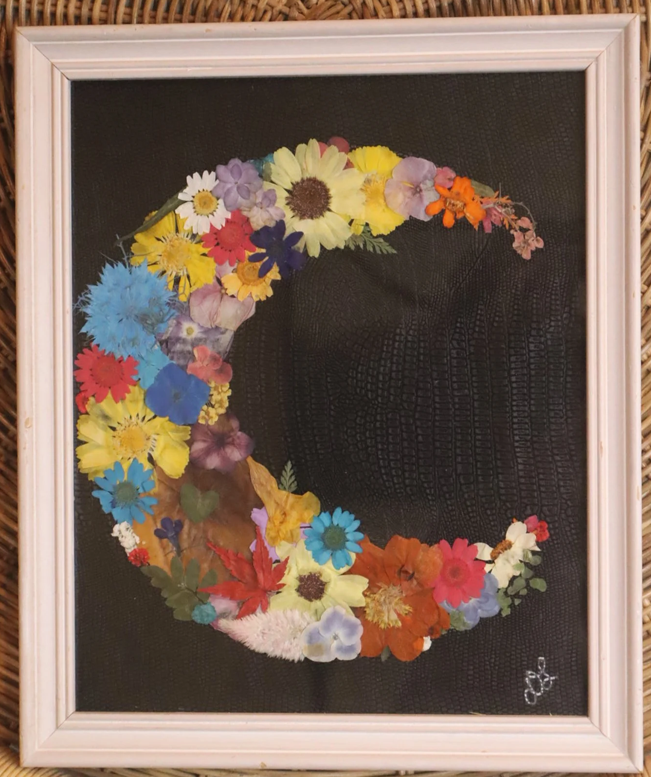 Vibrant Light - Luminous Passage