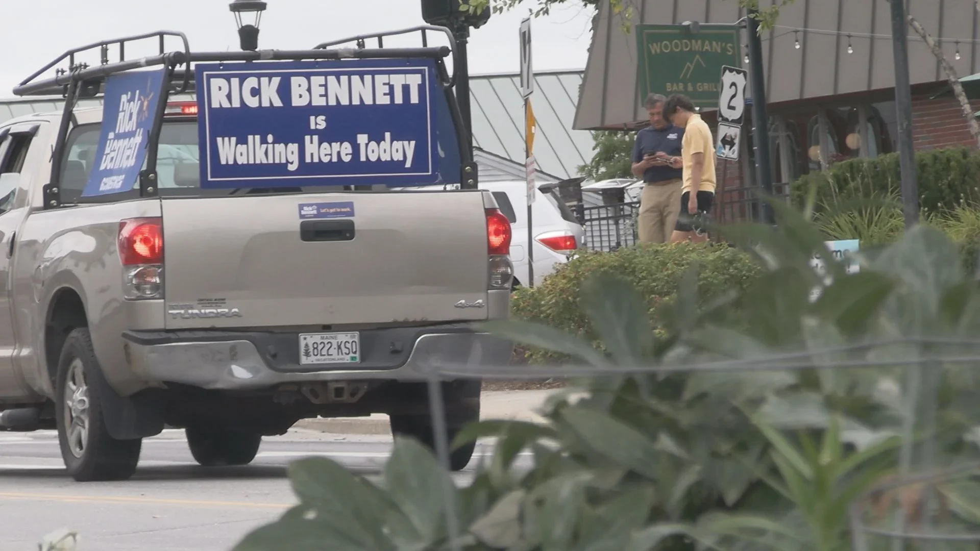 Rick Bennett, Independent for Governor, walks the campaign trail