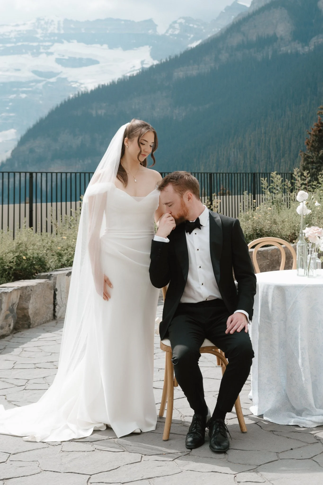 fairmont-lake-louise-wedding-editorial-banff-romantic-documentary-wedding-photography-keara-maria-photography-39.jpg