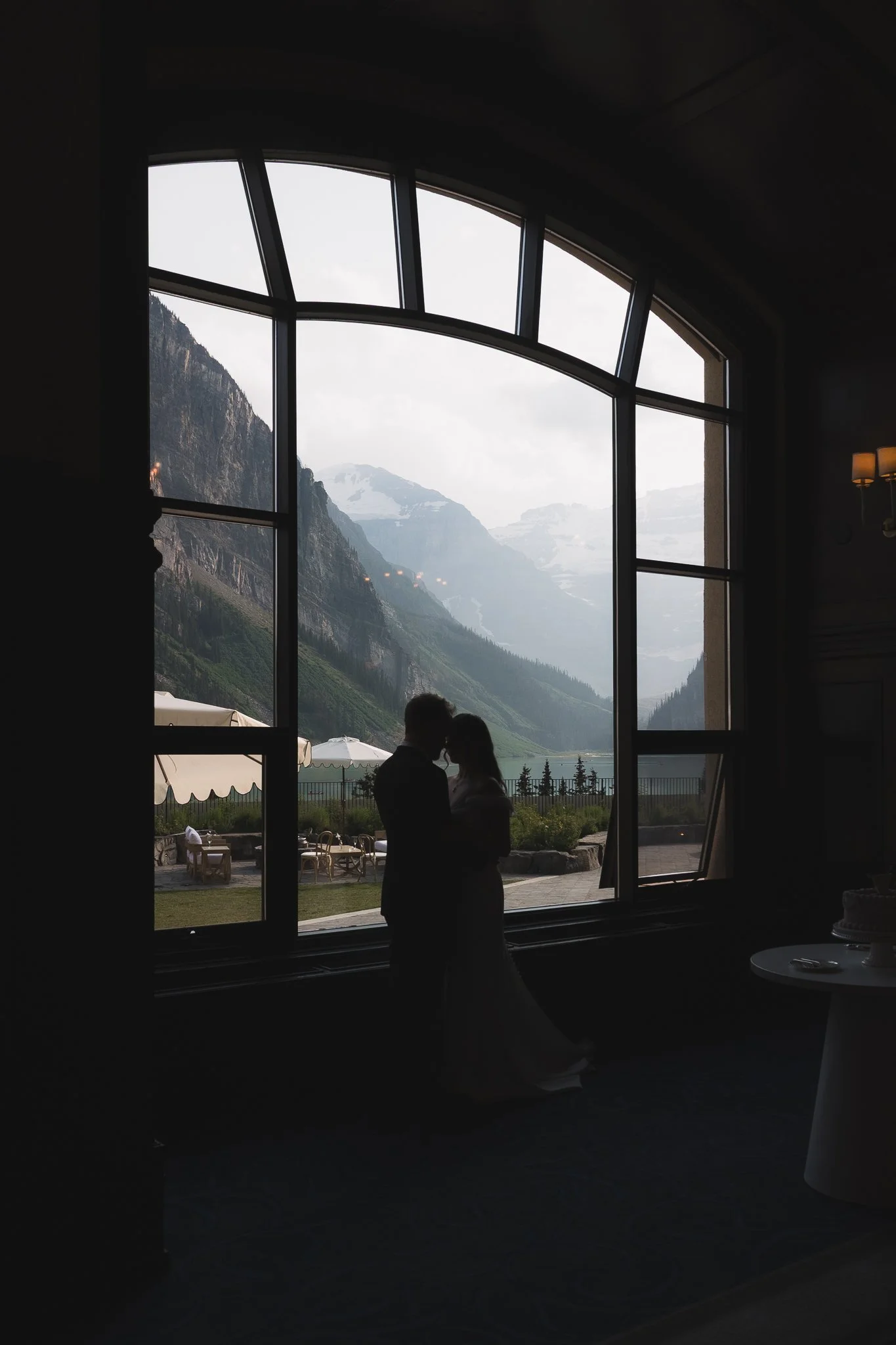 fairmont-lake-louise-wedding-editorial-banff-romantic-documentary-wedding-photography-keara-maria-photography-11.jpg