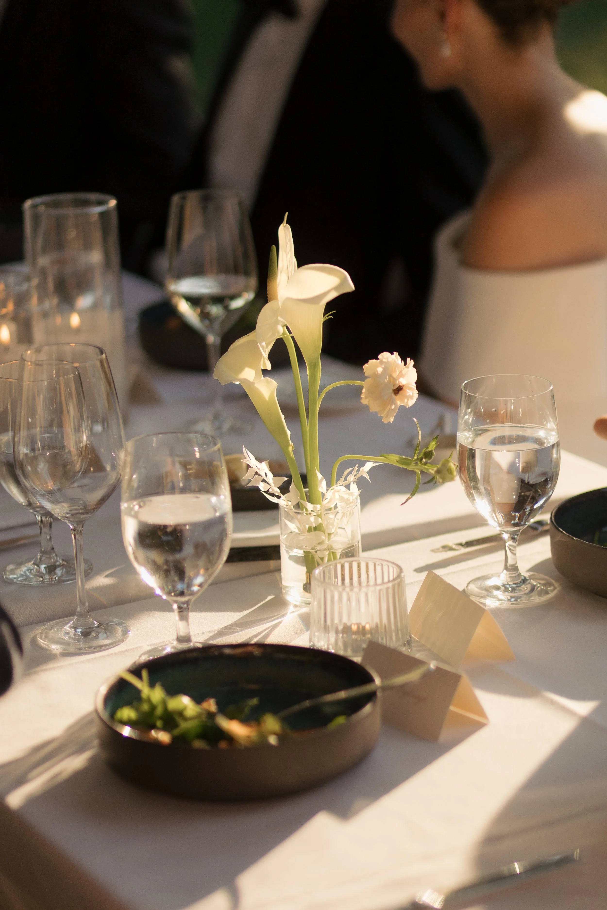 Luxury-Editorial-Wedding-Calgary-Photographer-rouge-yyc-bride-venues-rouge-inglewood-10.jpg