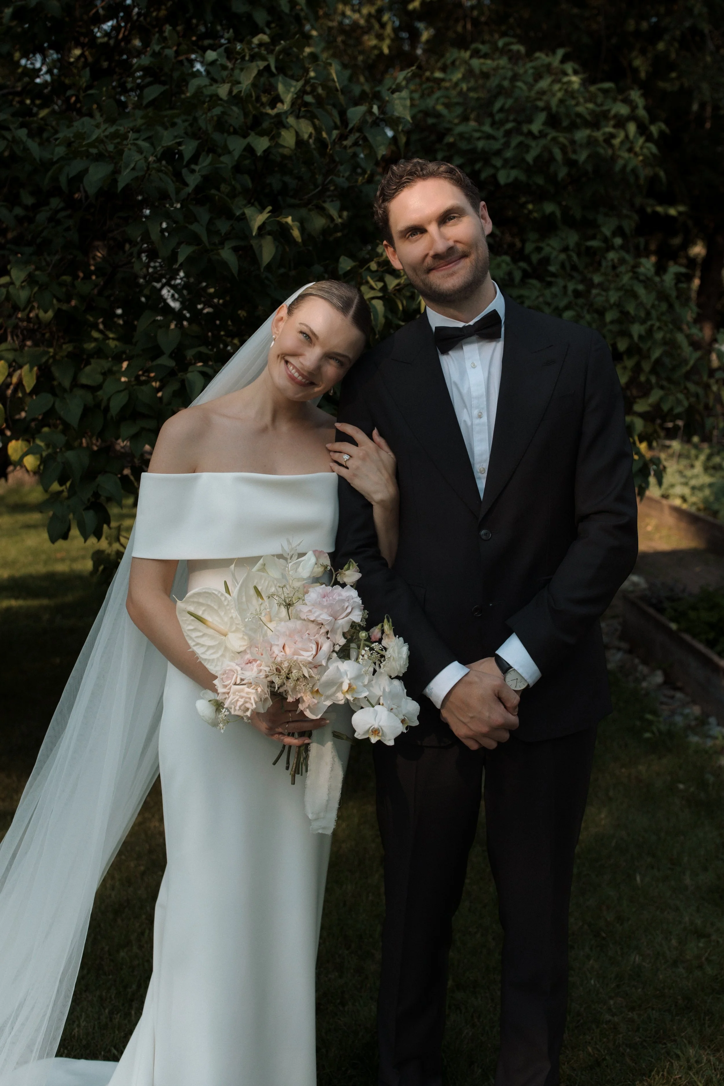 Luxury-Editorial-Wedding-Calgary-Photographer-rouge-yyc-bride-venues-rouge-inglewood-02.jpg