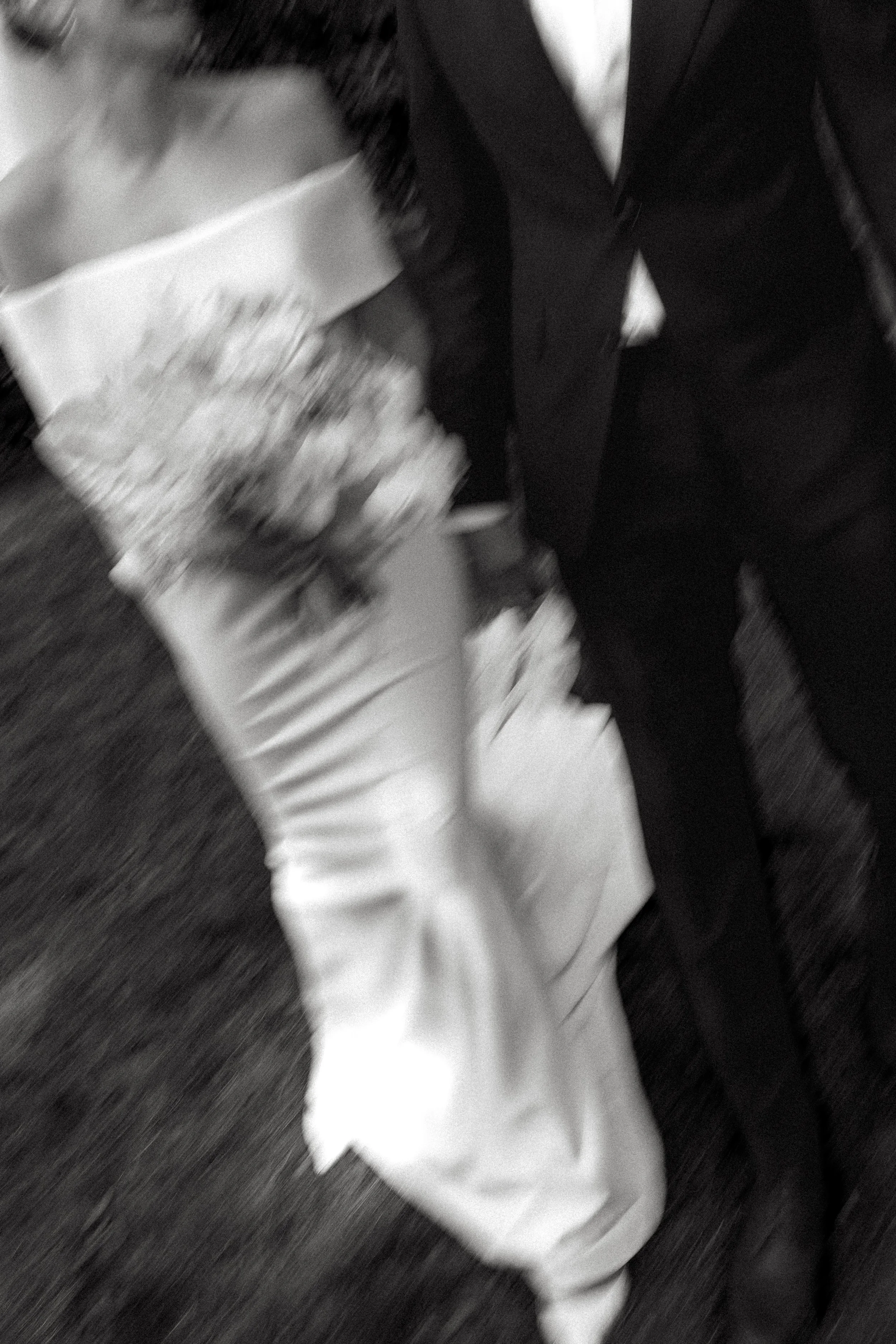 Luxury-Editorial-Wedding-Calgary-Photographer-rouge-yyc-bride-venues-rouge-inglewood-14.jpg
