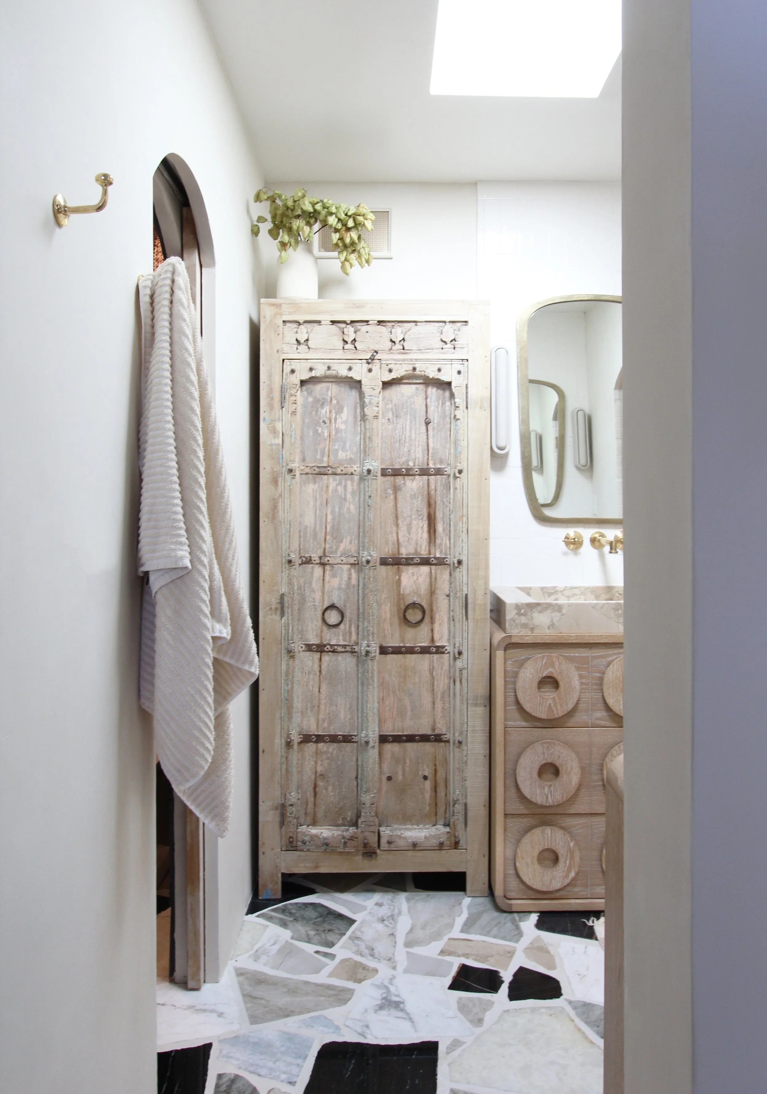 master bath entry 2.jpg