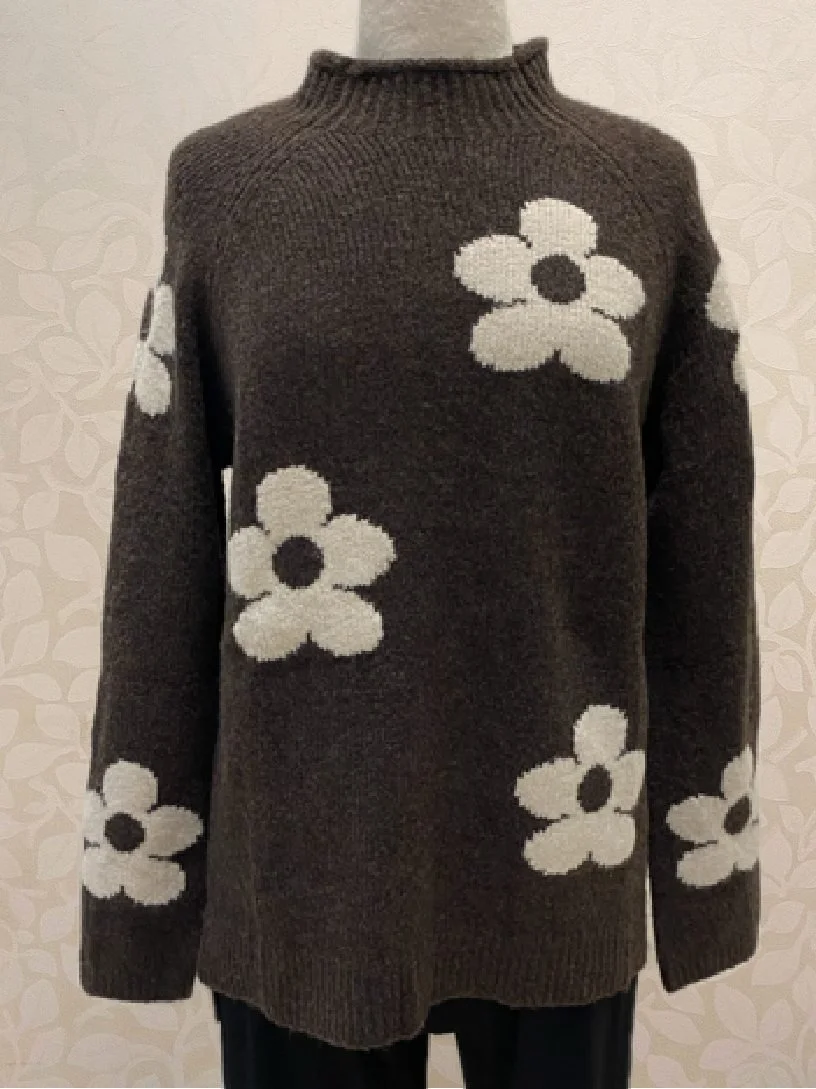 Daisy Floral Intarsia Step Hem Sweater in chocolate from Papillon.