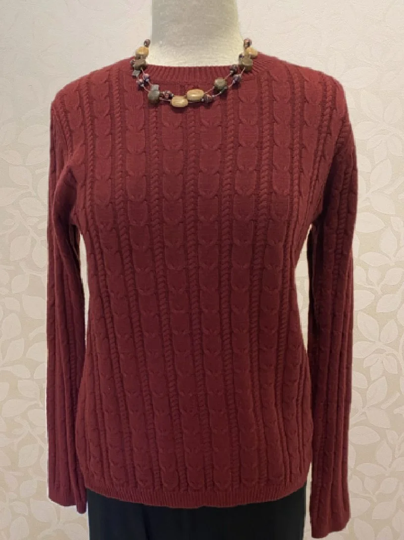 Crewneck Sweater from Tempo Paris in bordo, also available in black and charcoal.