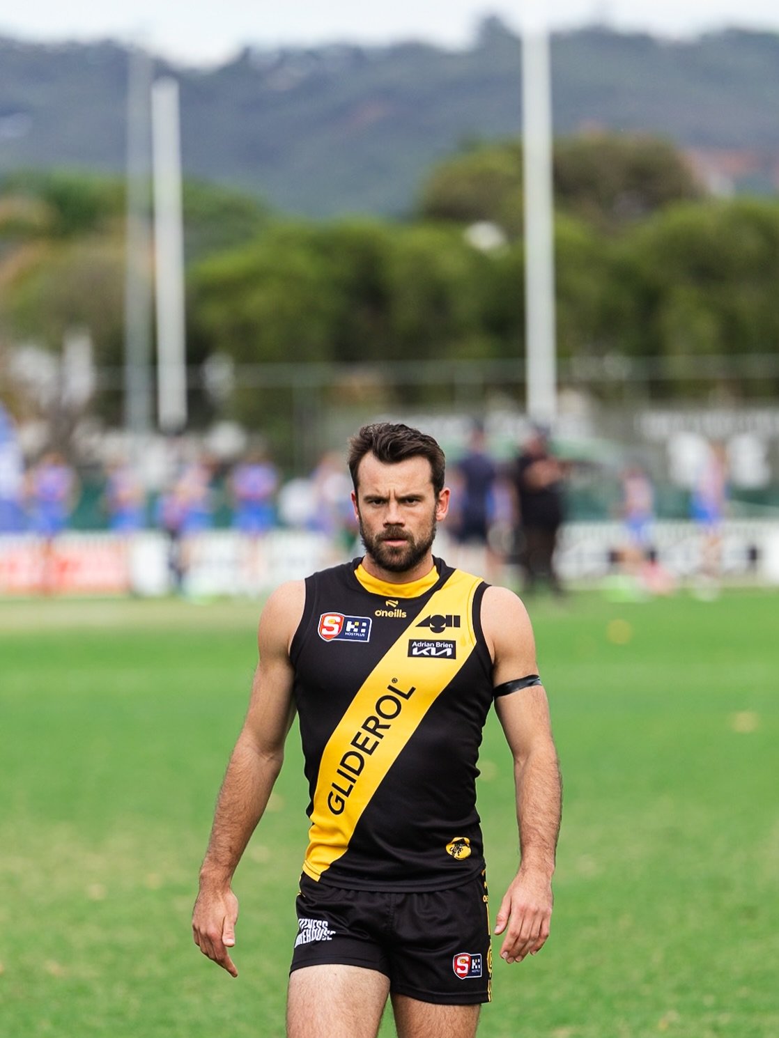 Always good watching your team win in enemy territory 🐯

Interested in some photos for your local sporting team or club? Get in touch so we can make it happen! 
.
.
.
#glenelg #tigers #sanfl #football #footballphotography