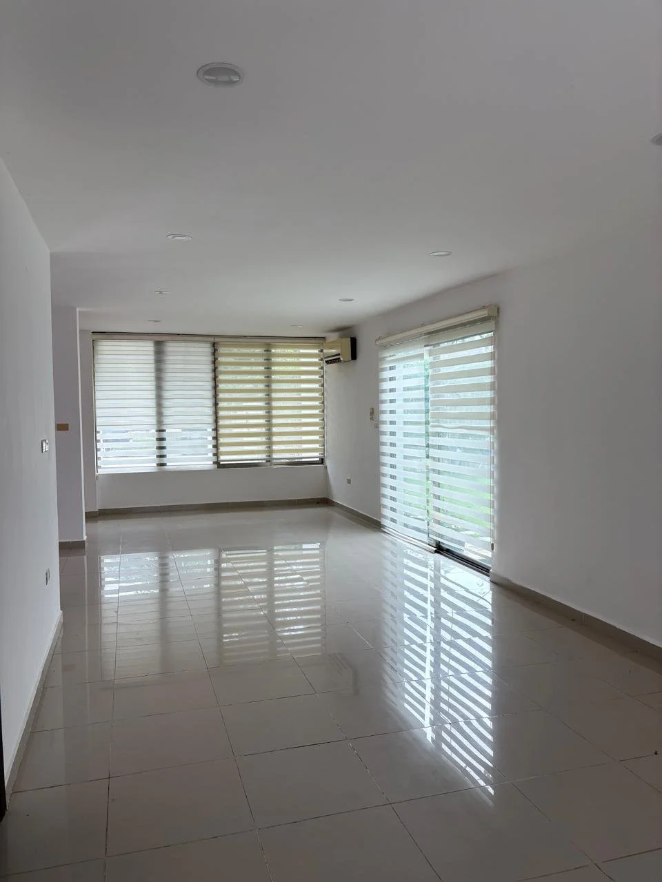 WhatsApp Image 2025-11-03 at 16.48.09 (5).jpeg