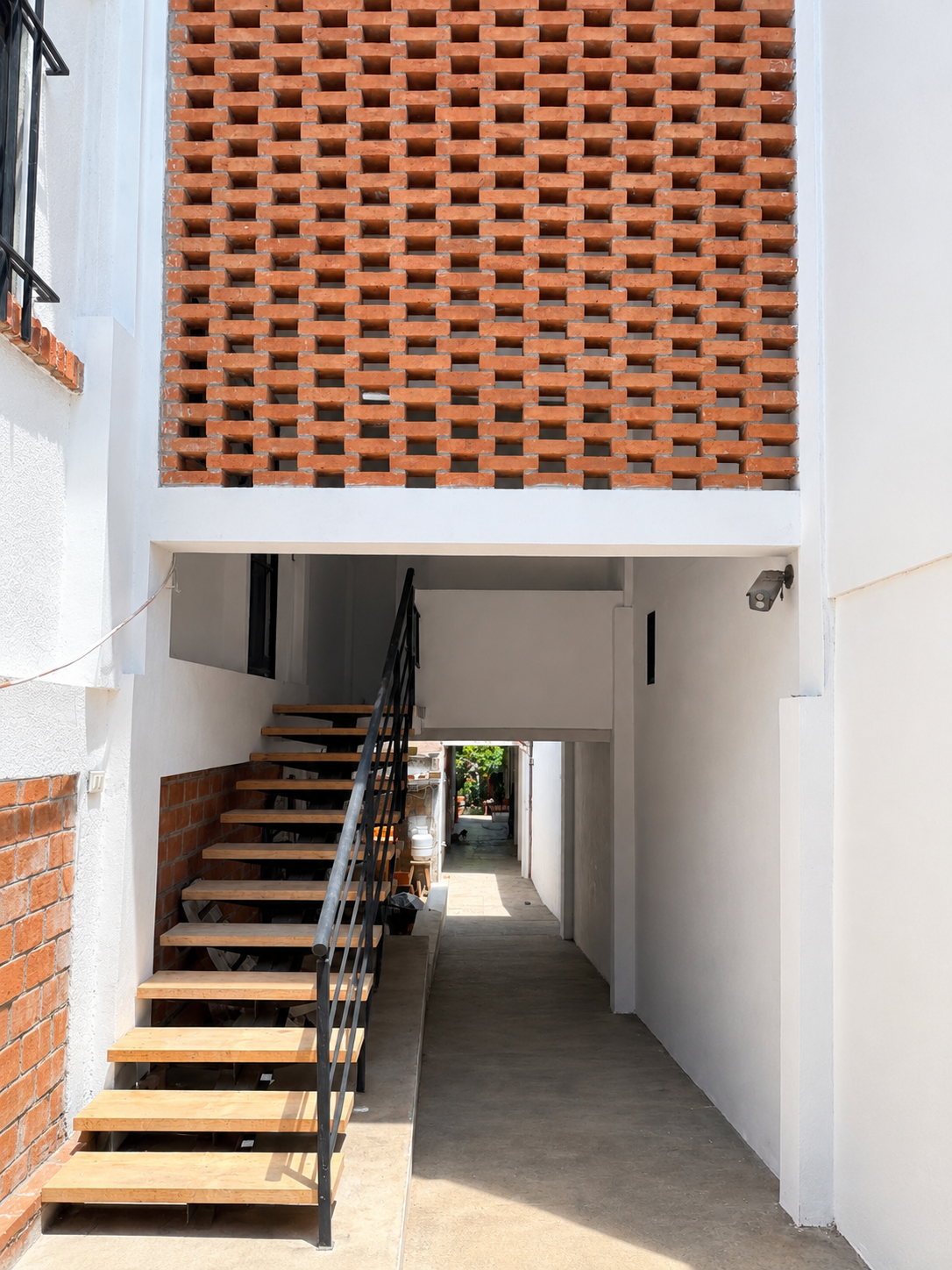 Entrada edificio oficina PU.PNG