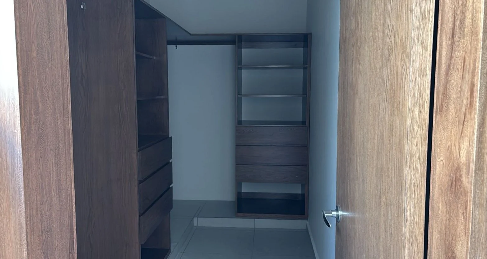 Foto casa S Campestre vestidor nivelado.jpg